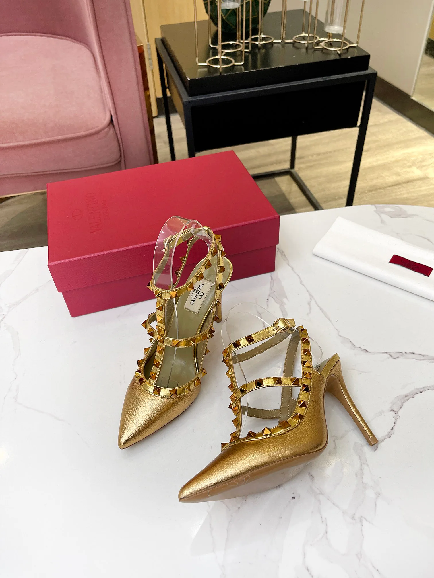 Босоножки Женские Valentino 17956825