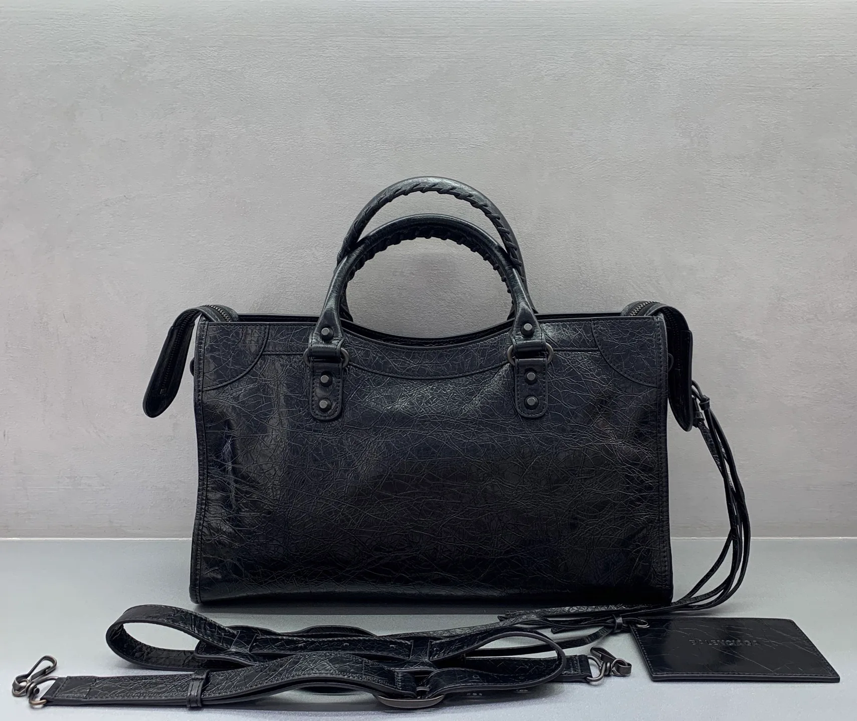 Классические Сумки Женские Balenciaga 18135978