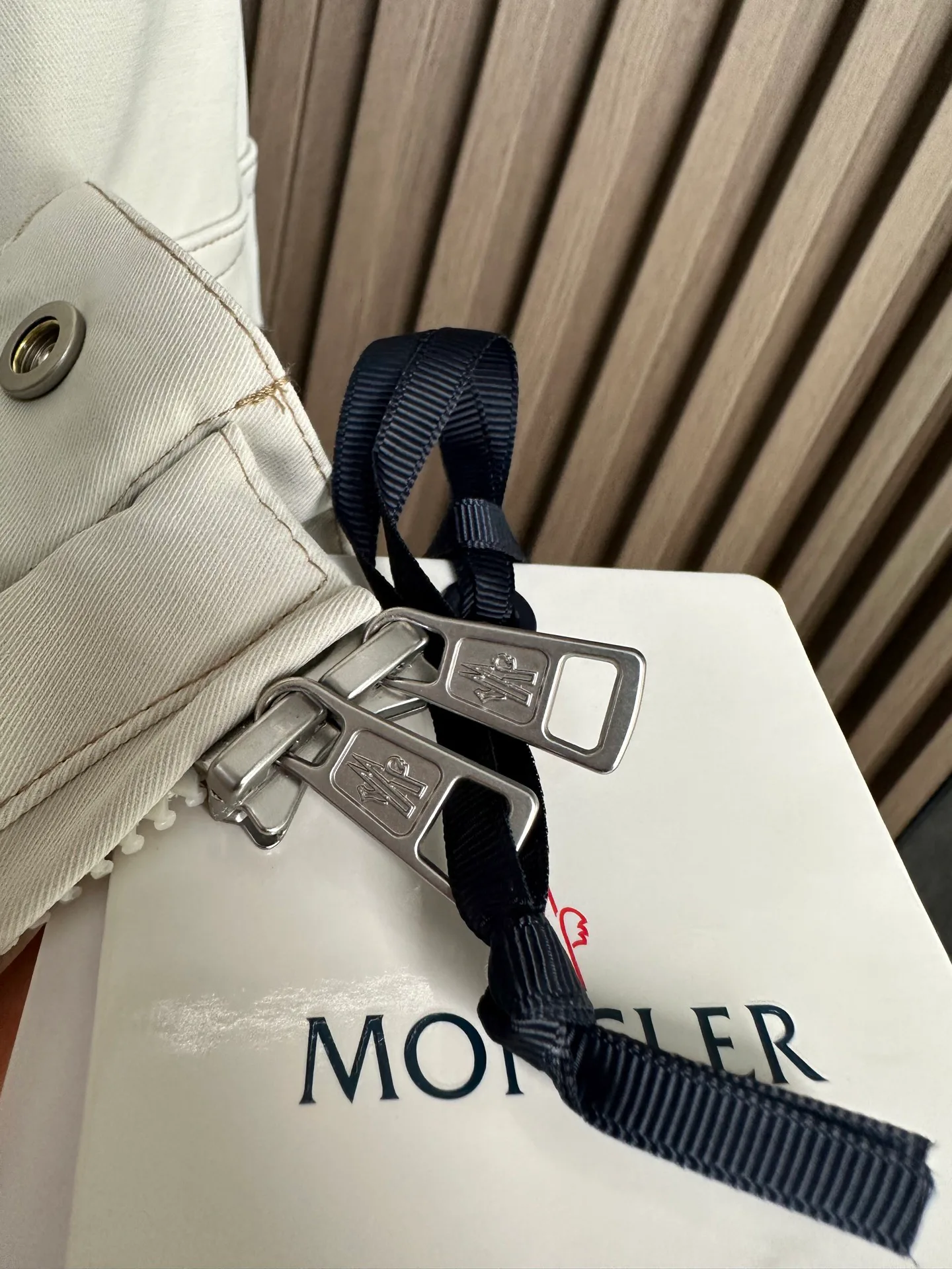 Куртки И Пуховики Мужские Moncler 235535