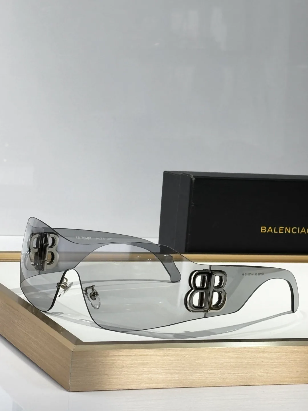 Очки Balenciaga 13389368