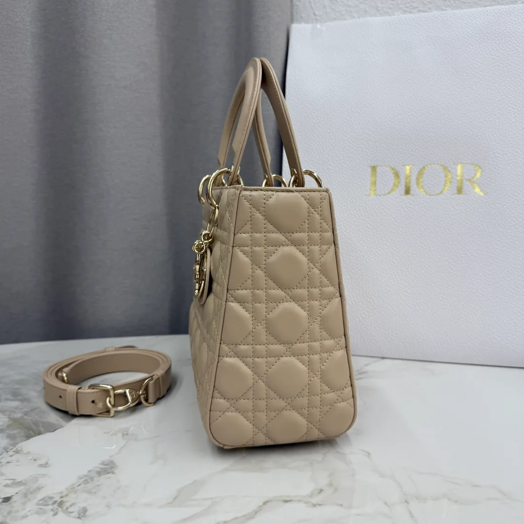 Классические Сумки Женские Christian Dior 12622360