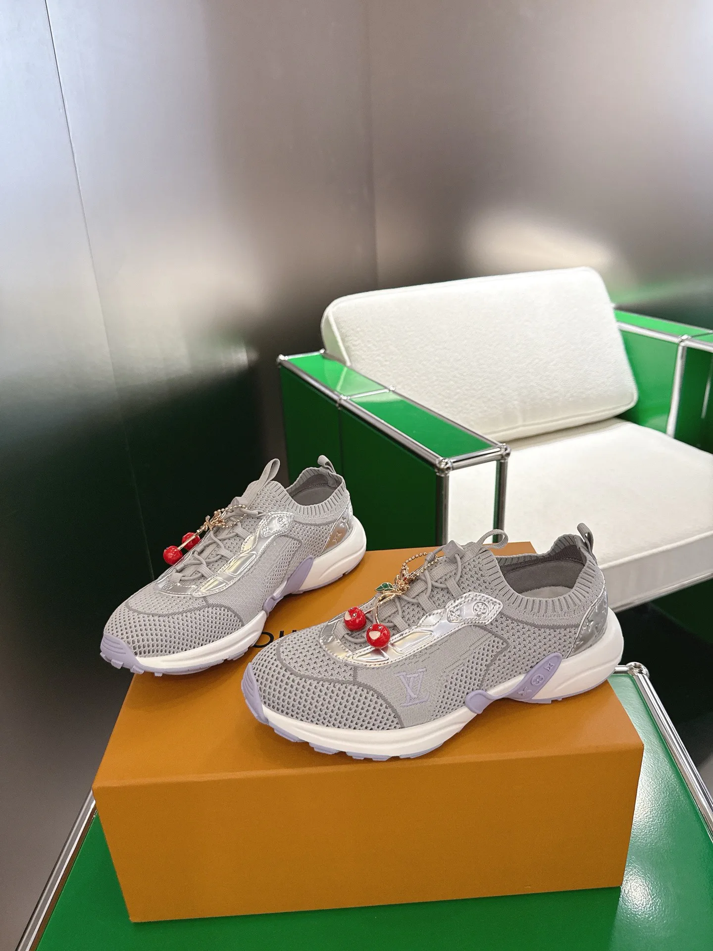 Кроссовки Женские Louis Vuitton 94619