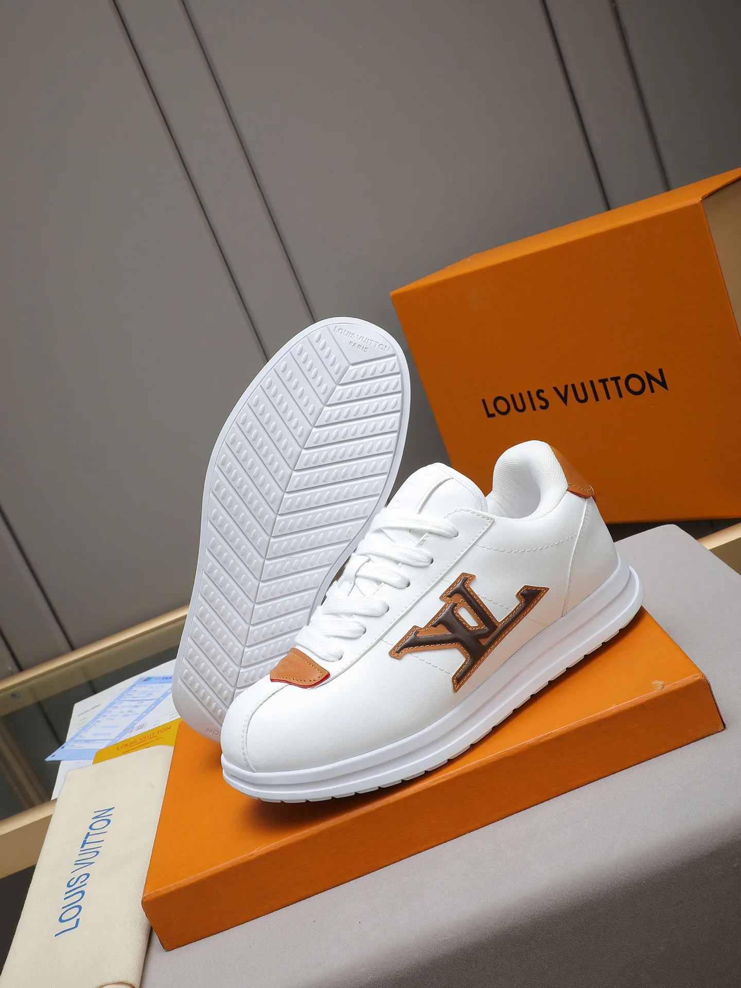 Кроссовки Мужские Louis Vuitton 11490469