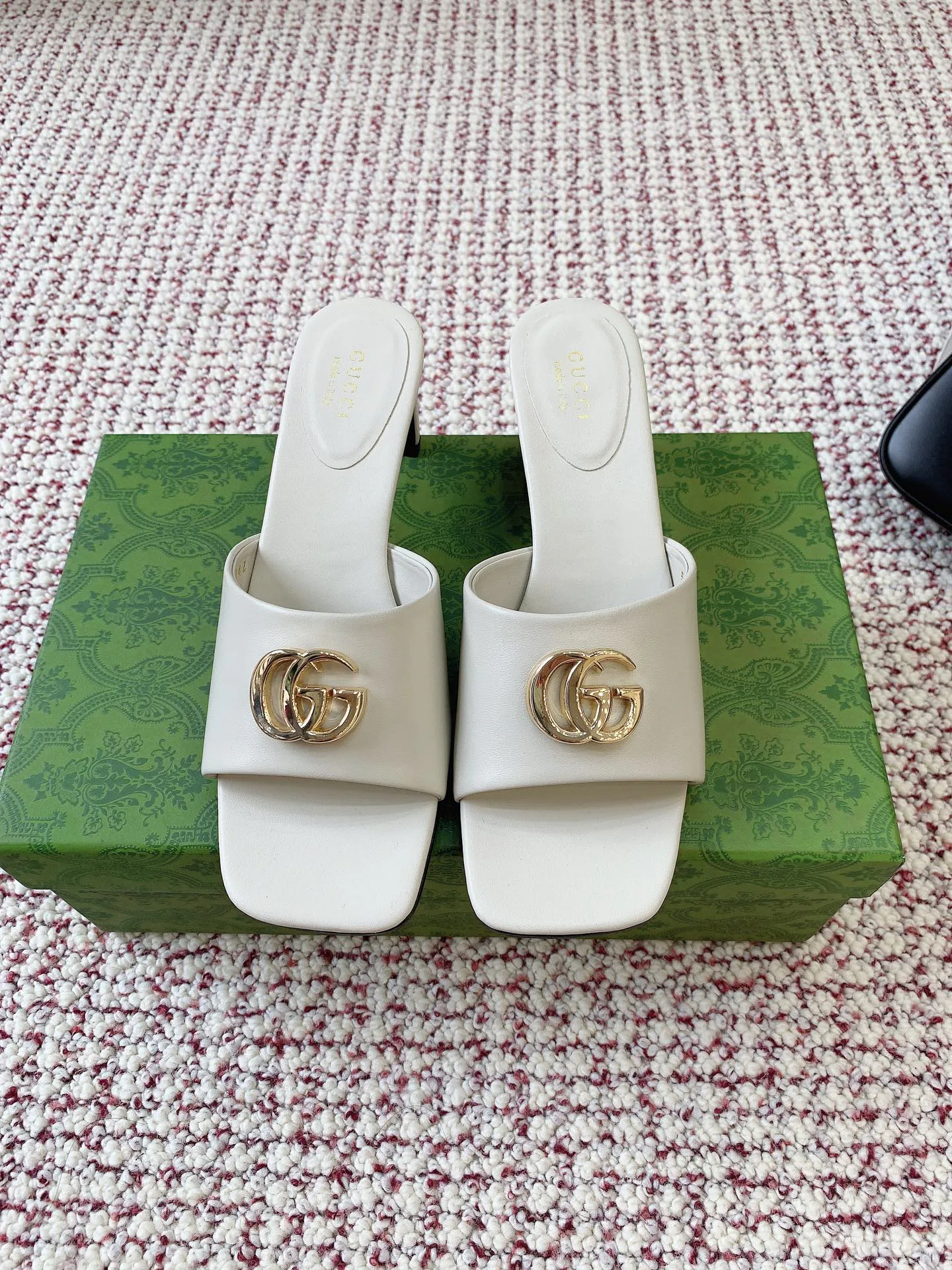 Босоножки Женские Gucci 13438268