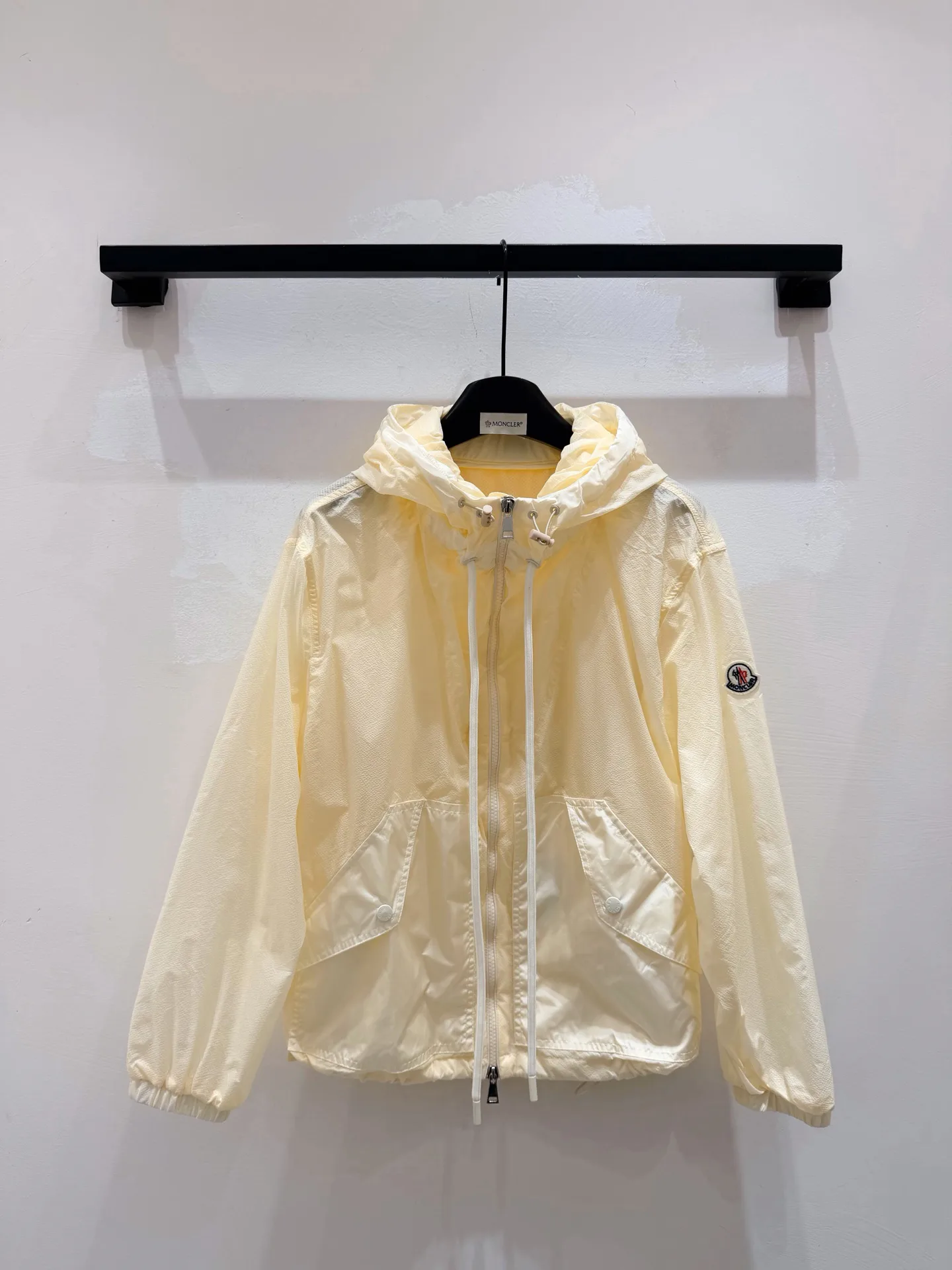 Куртки И Пуховики Женские Moncler 11888695