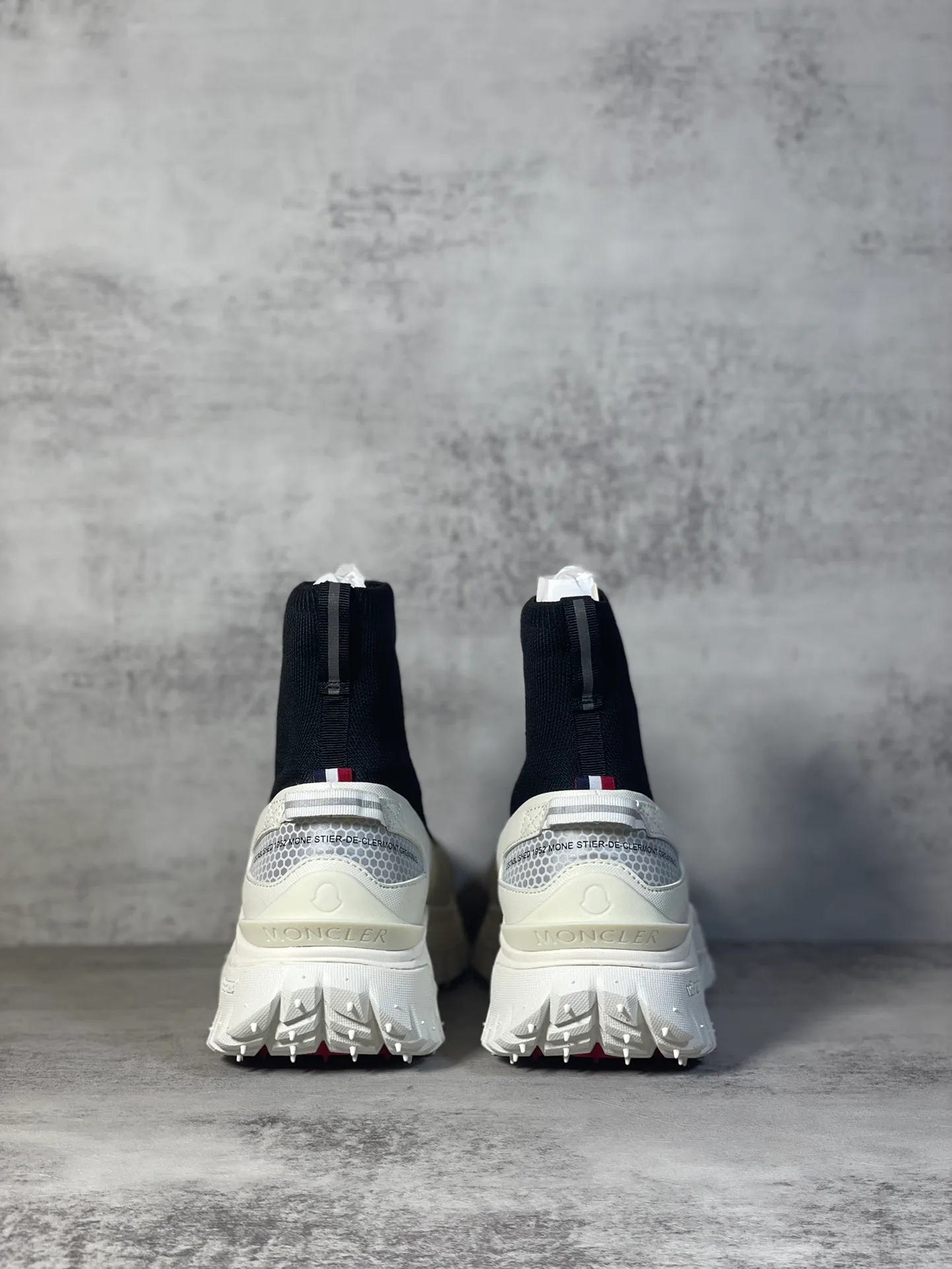 Кроссовки Женские Moncler 18333207