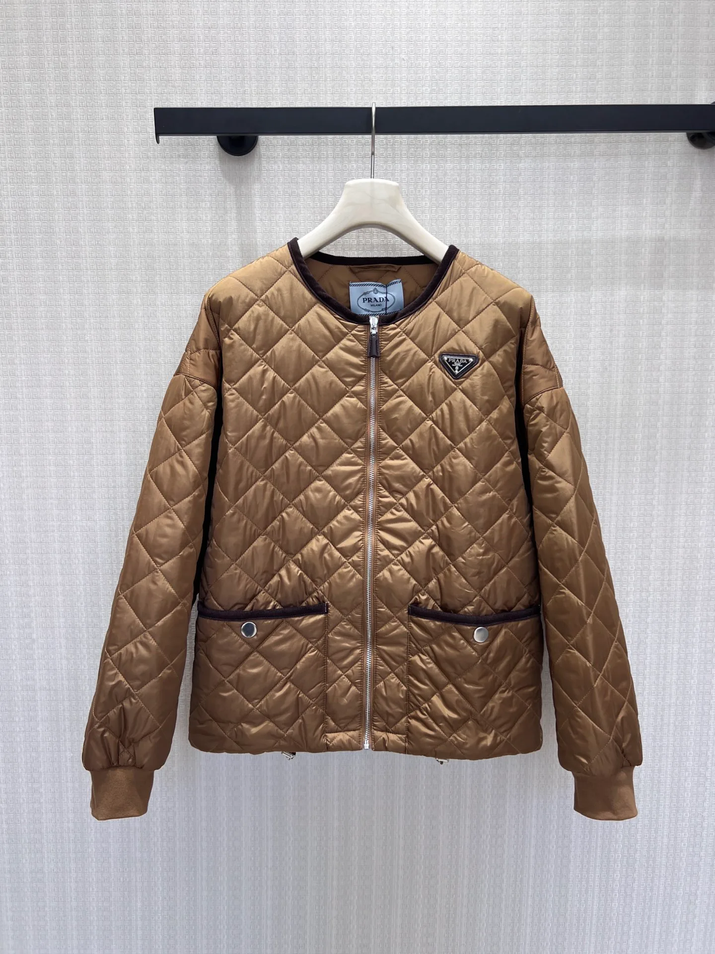 Куртки И Пуховики Женские Prada 18094602
