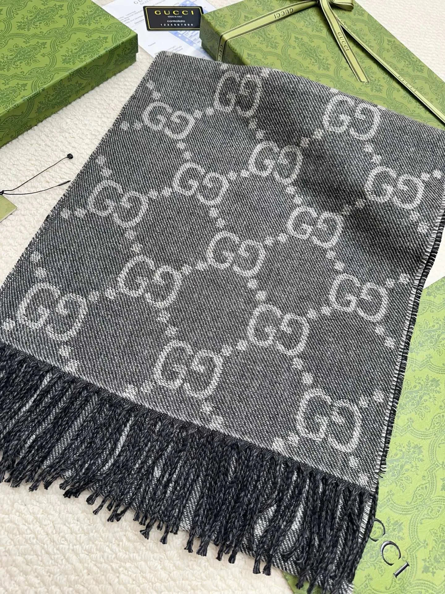 Шарфы Gucci 18003246
