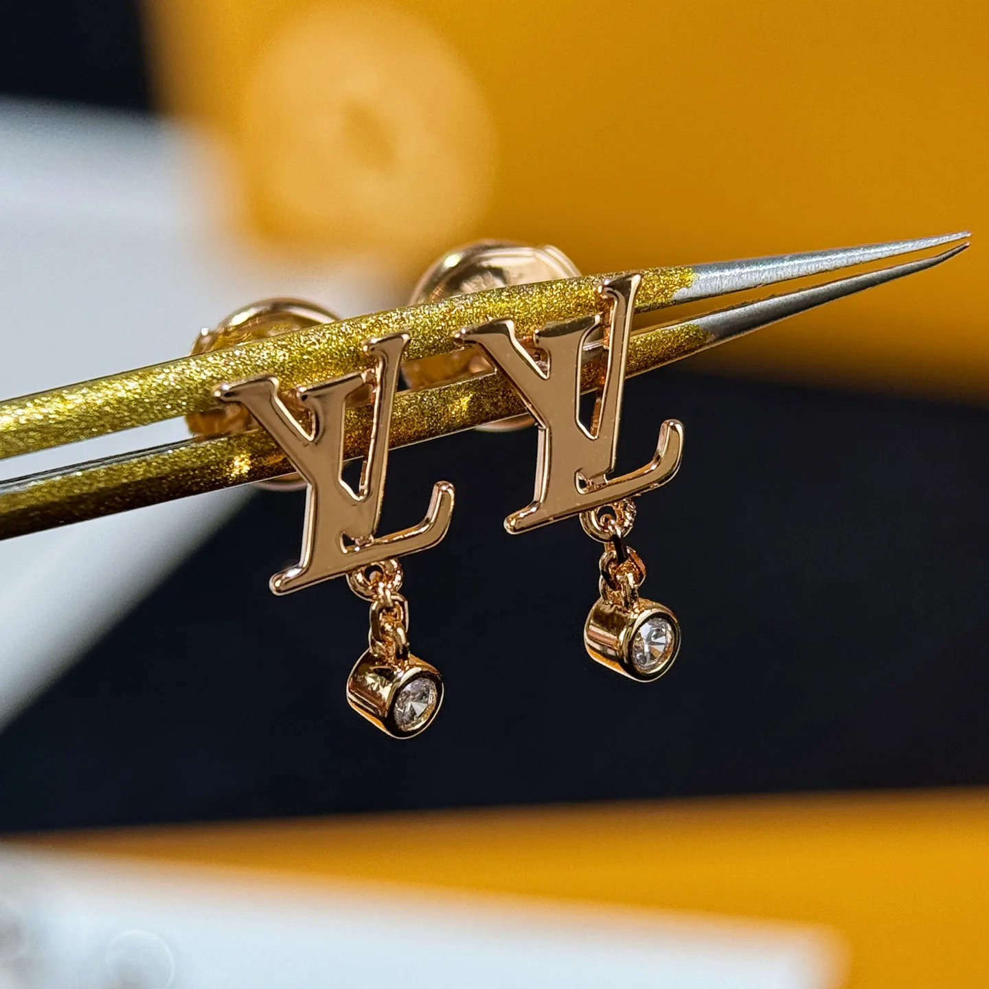 Бижутерия Louis Vuitton 24518