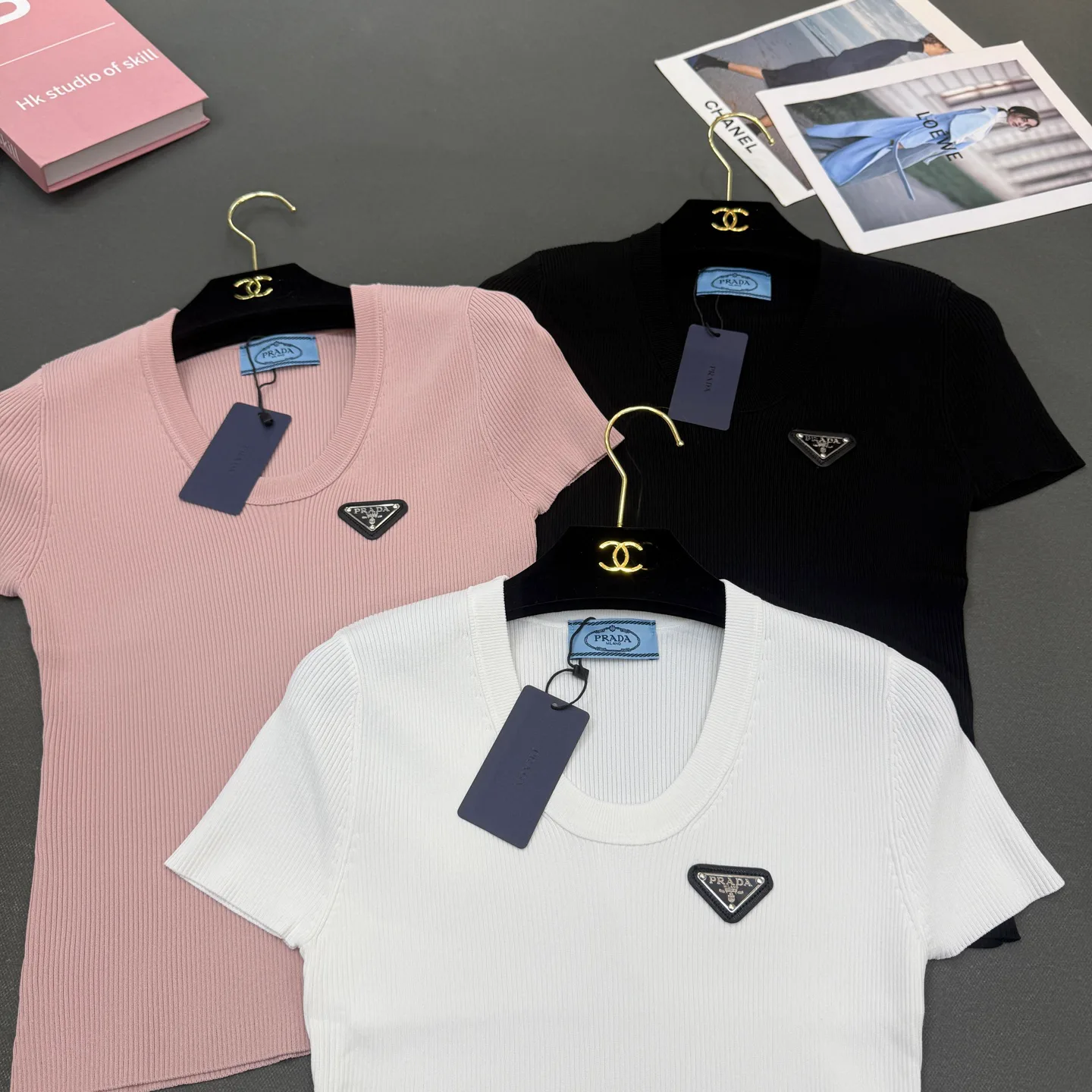 Футболки Женские Prada 27321