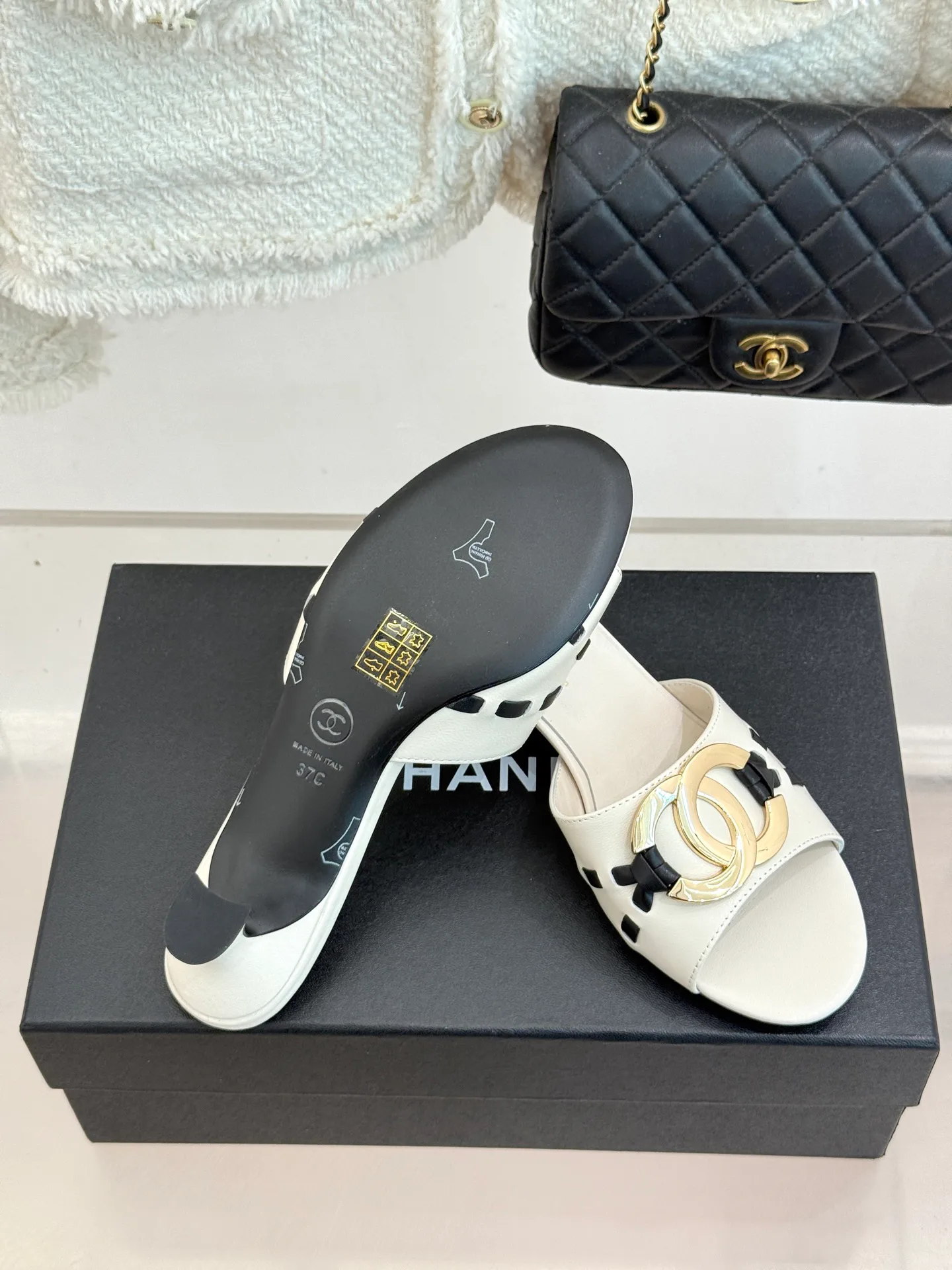 Босоножки Женские Chanel 17025707
