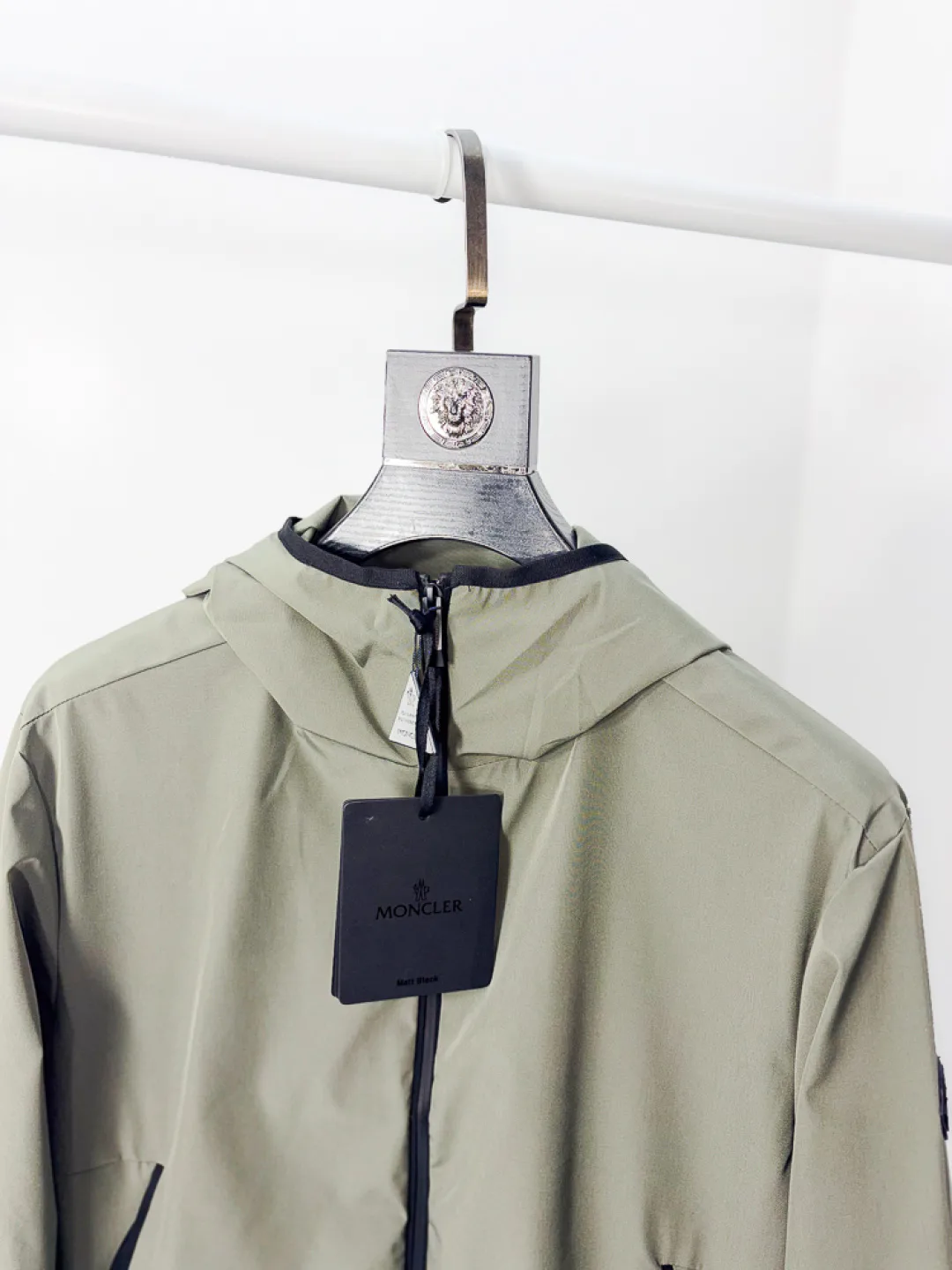 Куртки И Пуховики Мужские Moncler 11708810