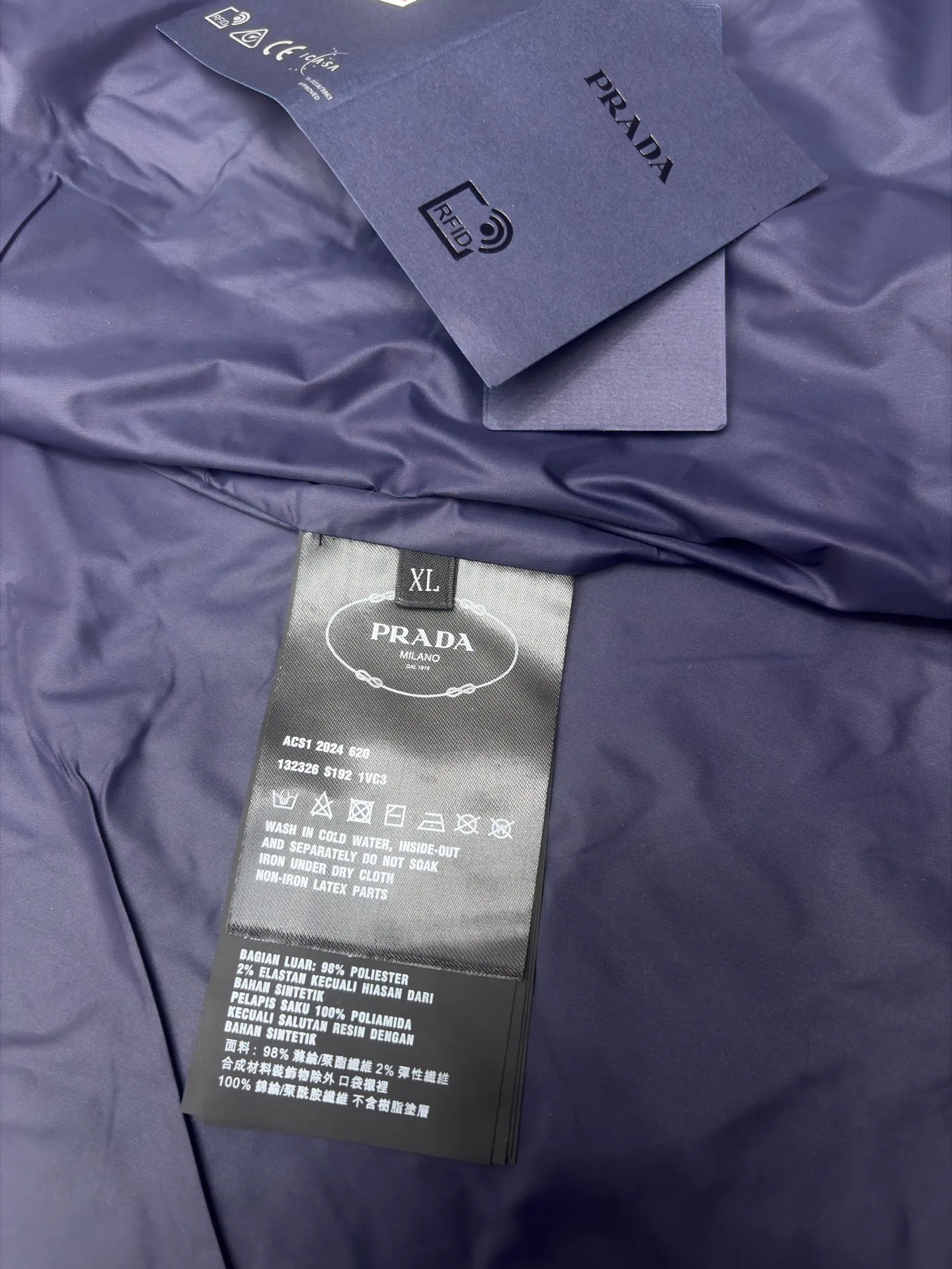 Куртки И Пуховики Женские Prada 11641522