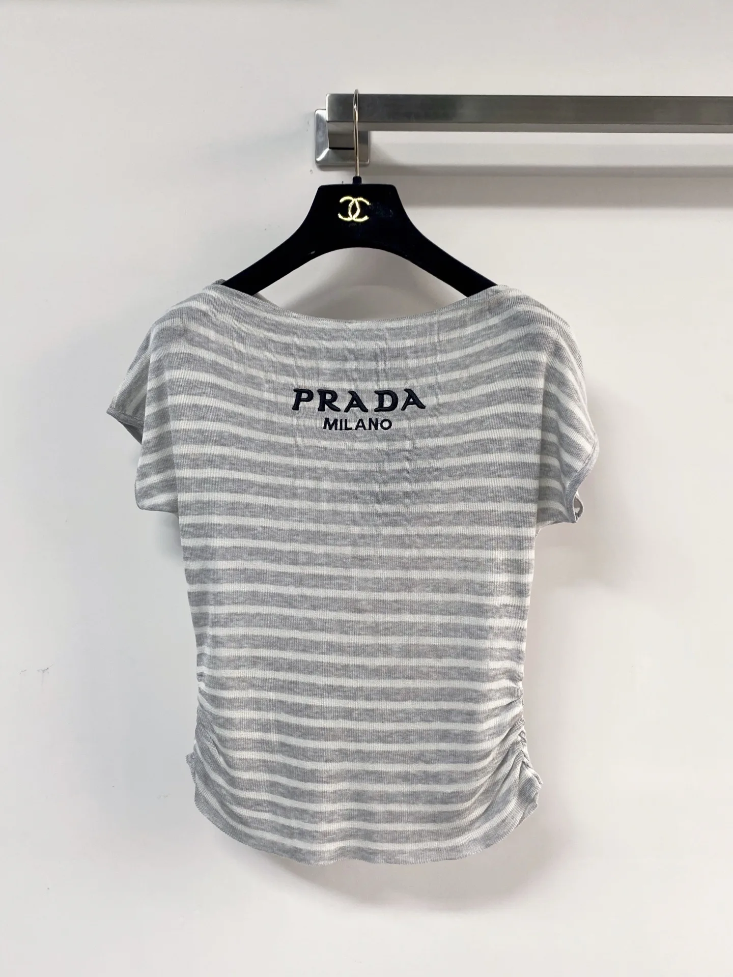Футболки Женские Prada 12935877