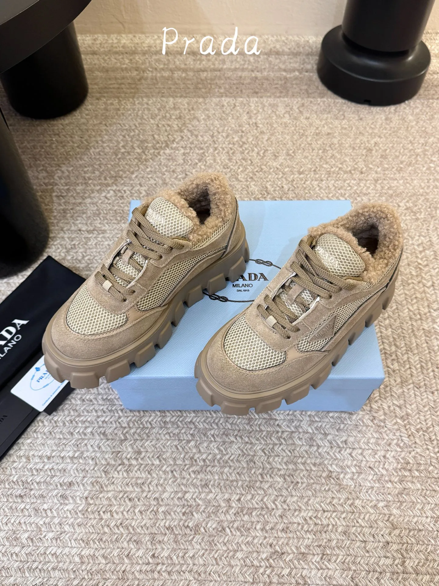 Кроссовки Женские Prada 19151185