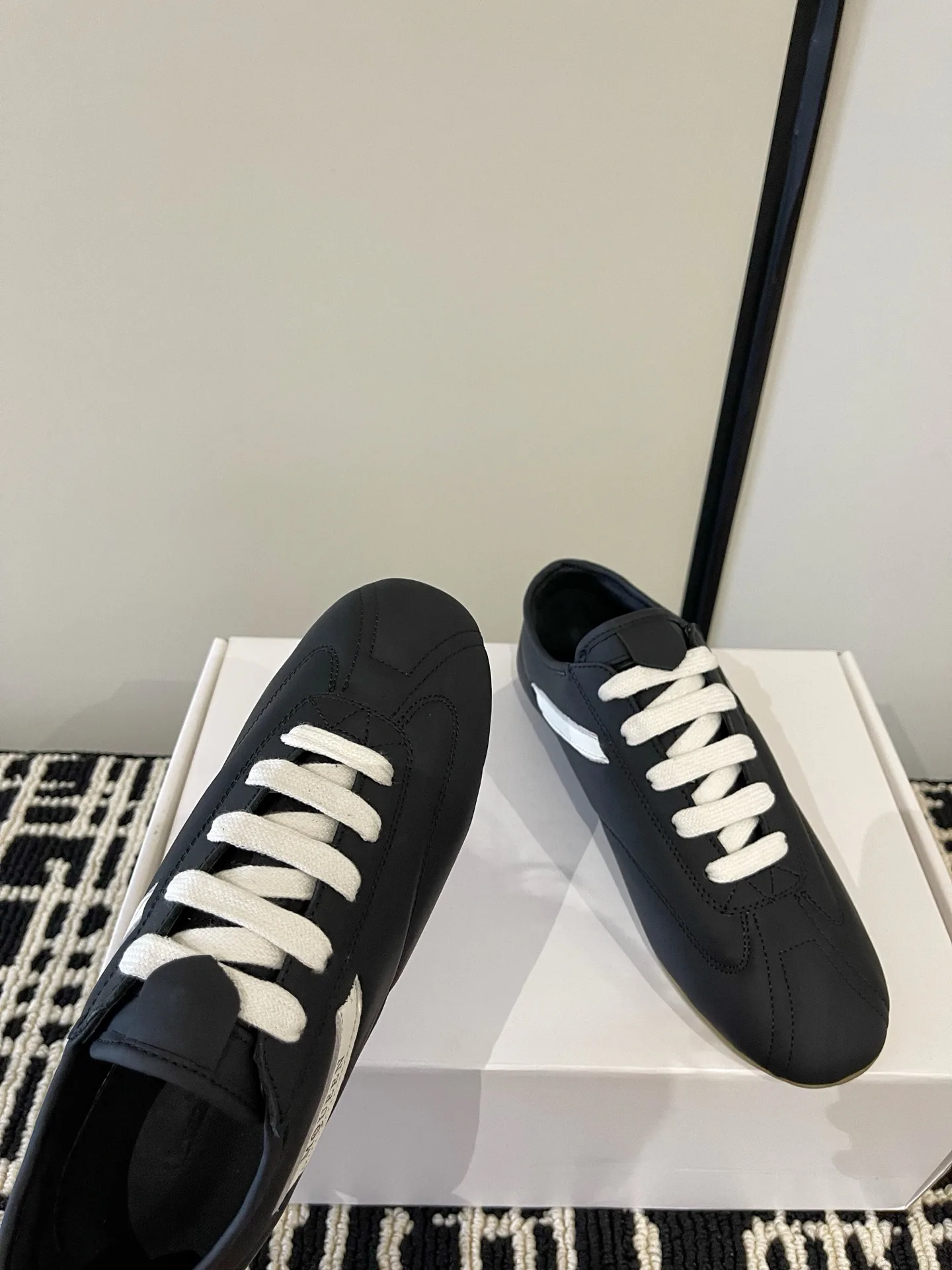 Кроссовки Женские Alexander Mcqueen 18386235