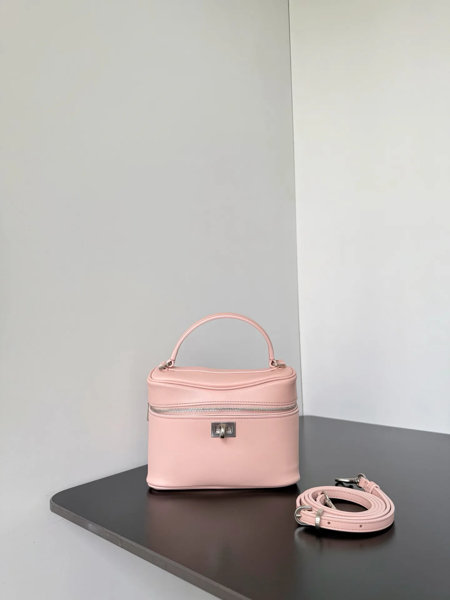 Клатчи Женские Balenciaga 11451449