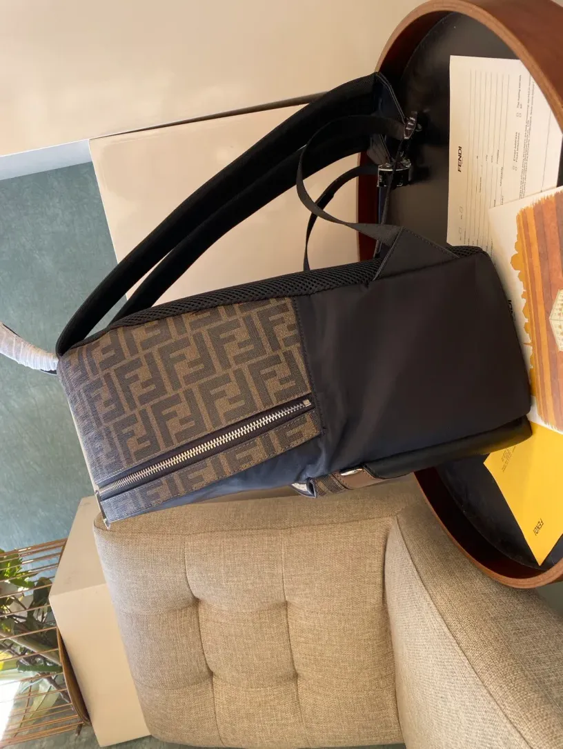 Рюкзаки Женские Fendi 293004