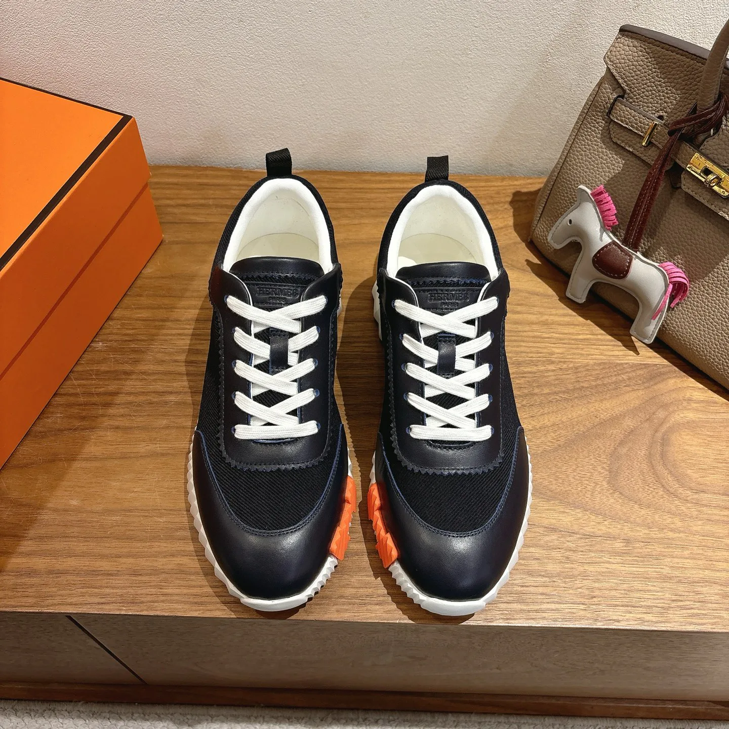 Кроссовки Женские Hermes 18729615