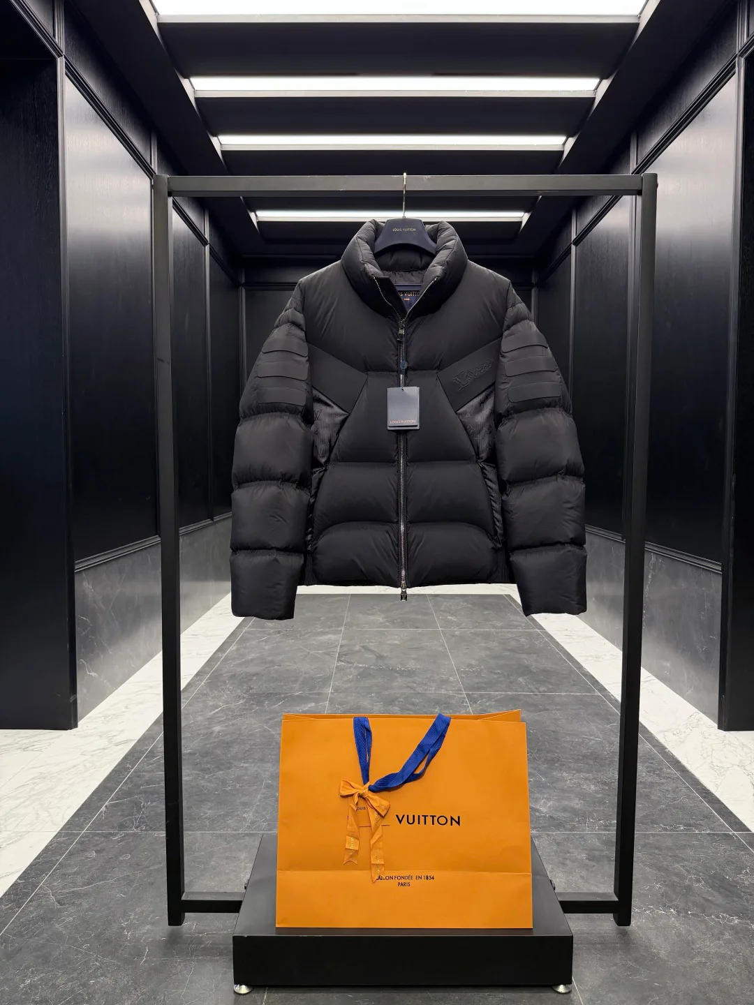 Куртки И Пуховики Мужские Louis Vuitton 17091326