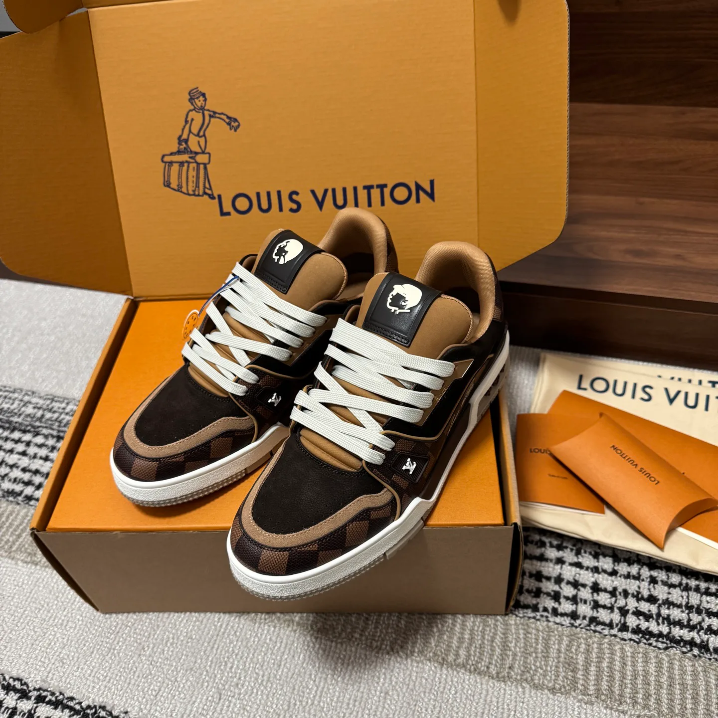 Кроссовки Женские Louis Vuitton 1546846