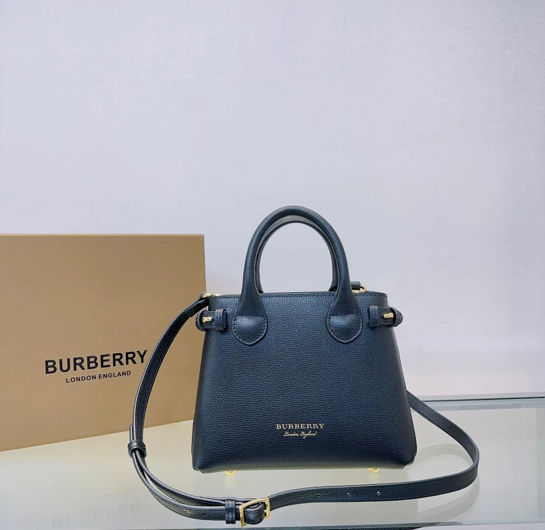 Классические Сумки Женские Burberry 17483296