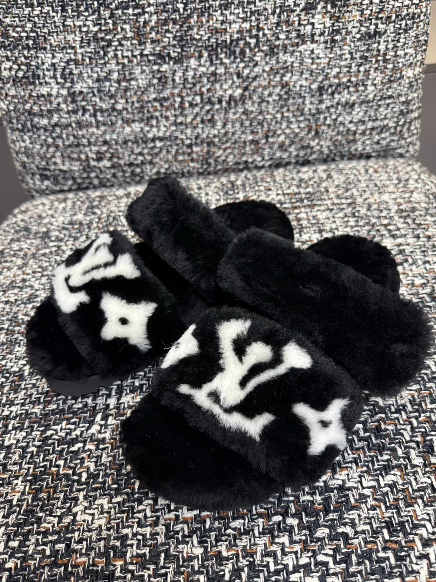 Тапочки Женские Louis Vuitton 669938