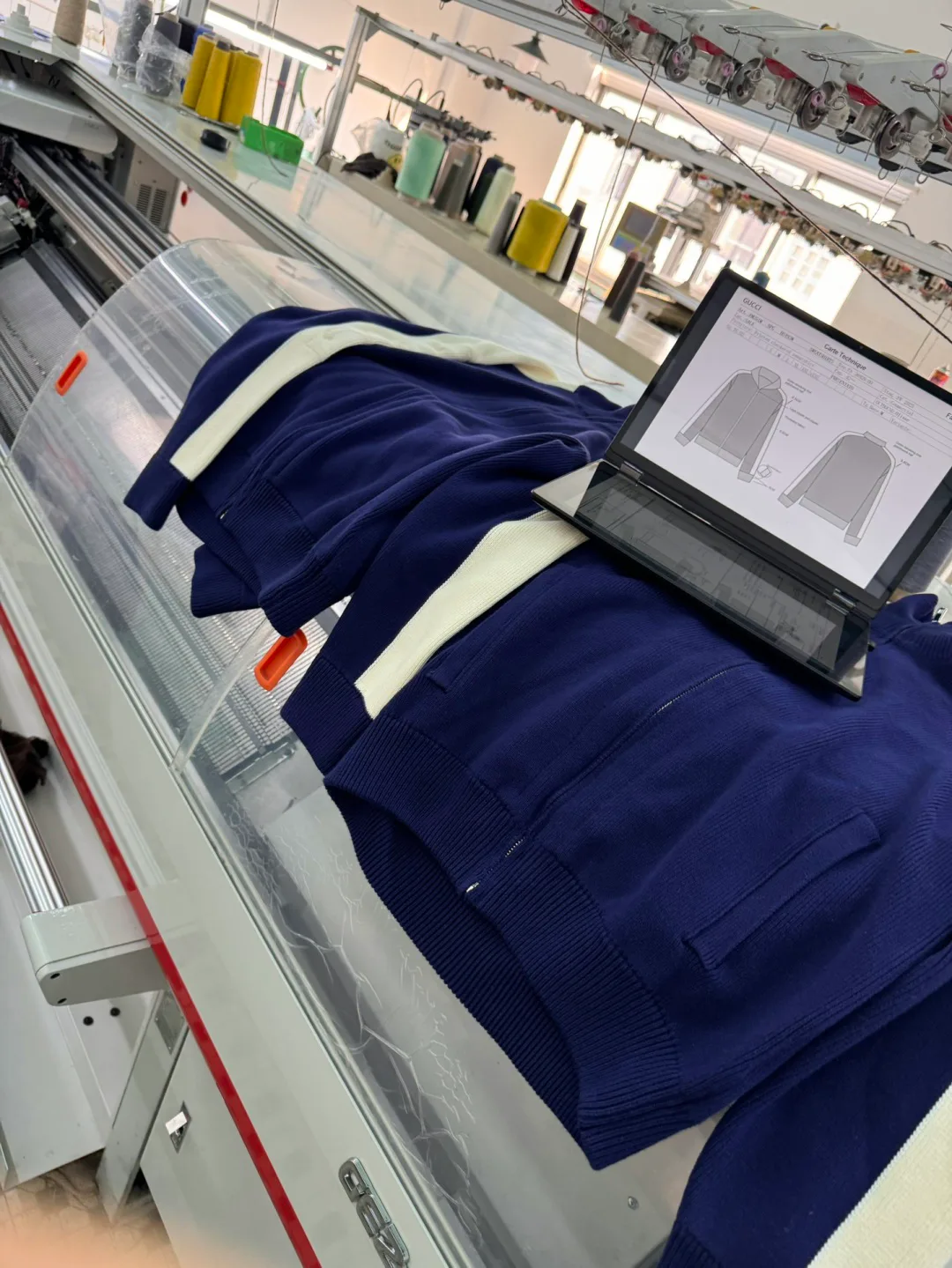 Куртки Женские Gucci 412875