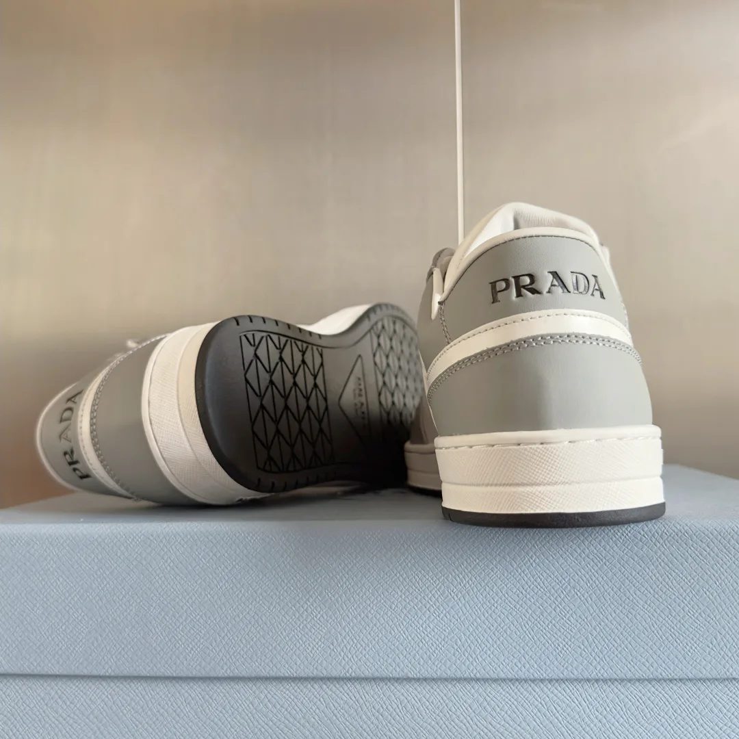 Кроссовки Женские Prada 296912