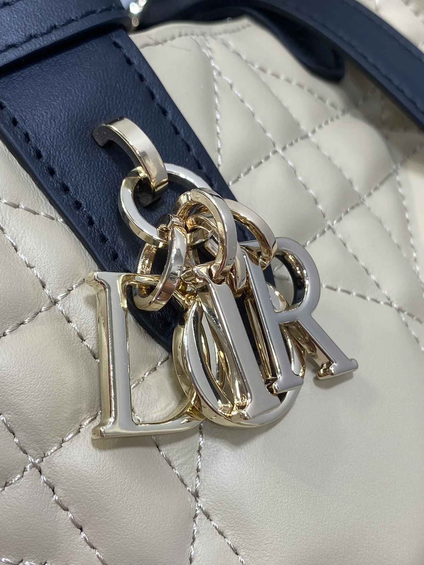 Классические Сумки Женские Christian Dior 11562691