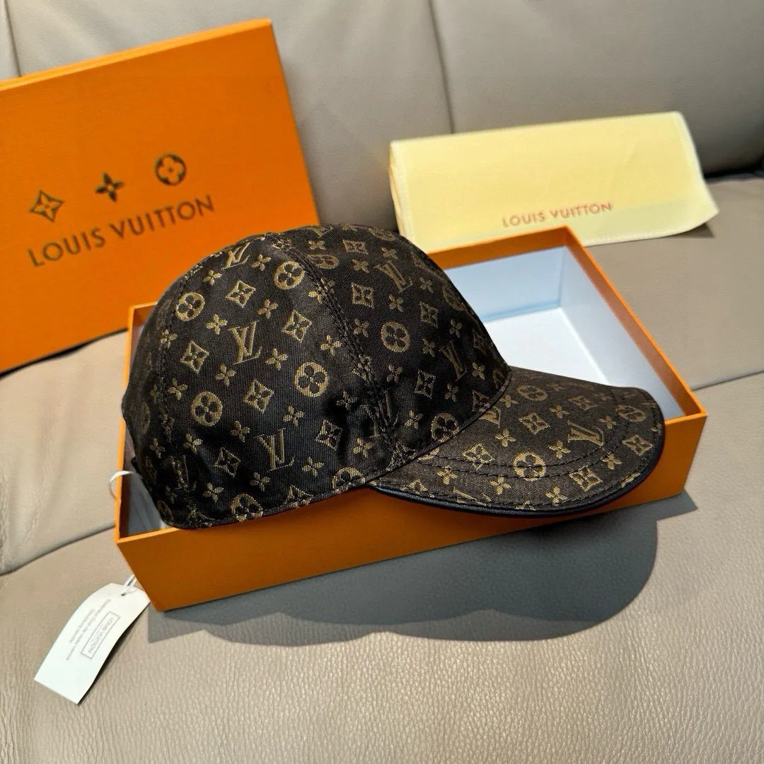 Головные Уборы Louis Vuitton 18347072