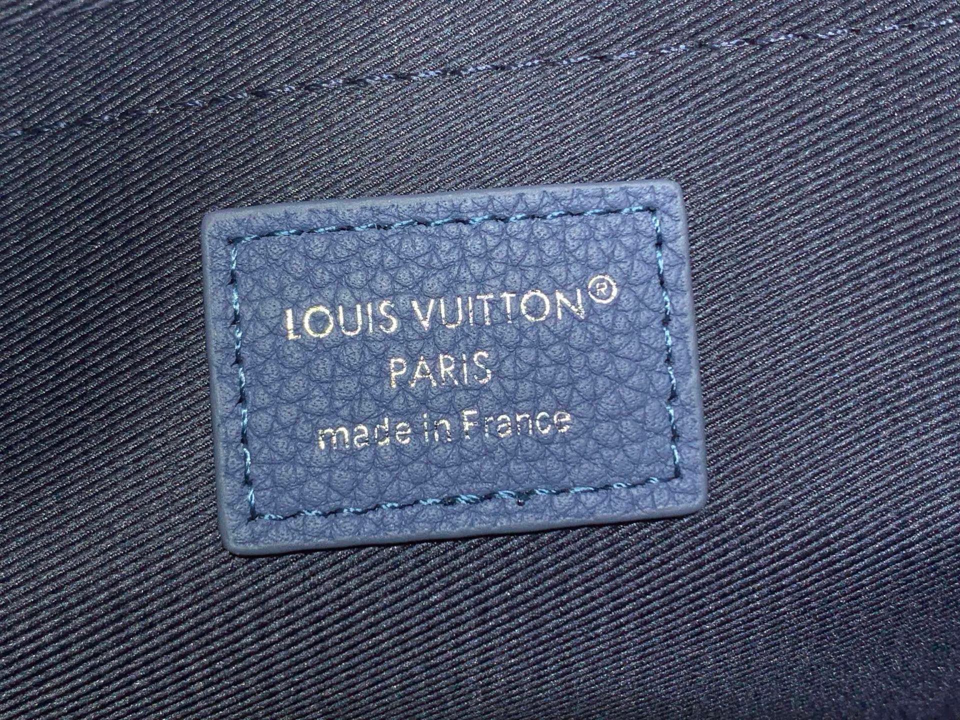 Клатчи Женские Louis Vuitton 14458801