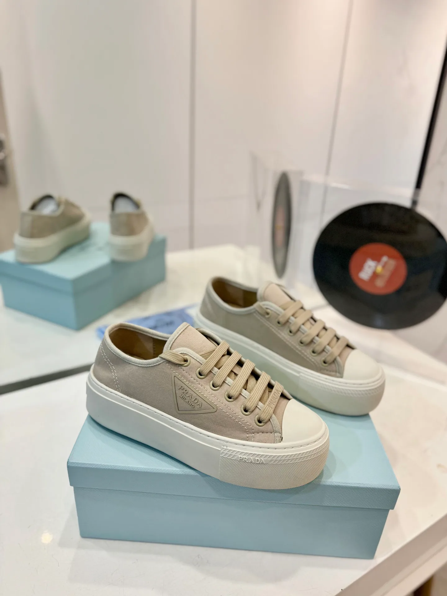 Кроссовки Женские Prada 9535099