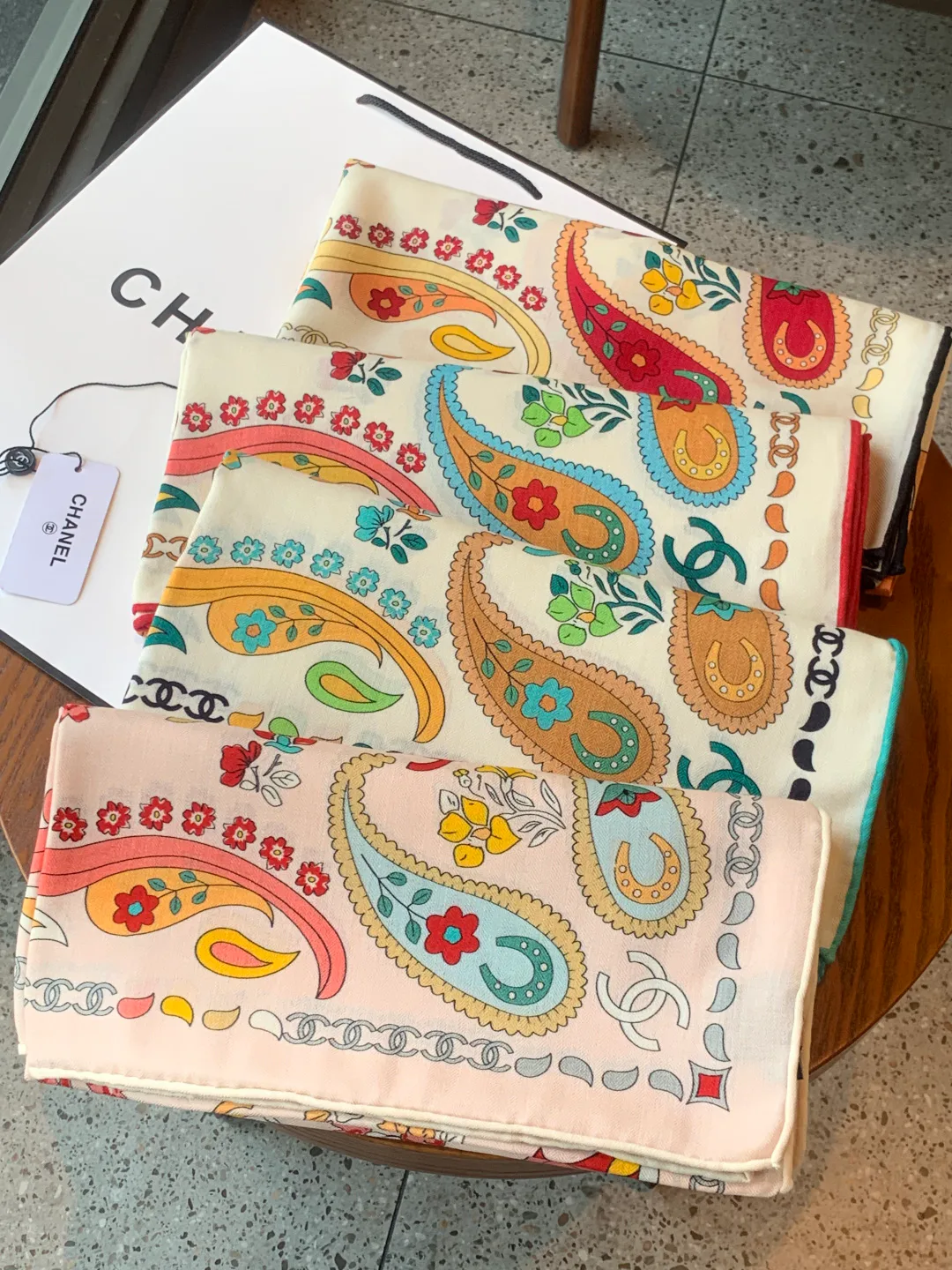 Платки Chanel 10627759