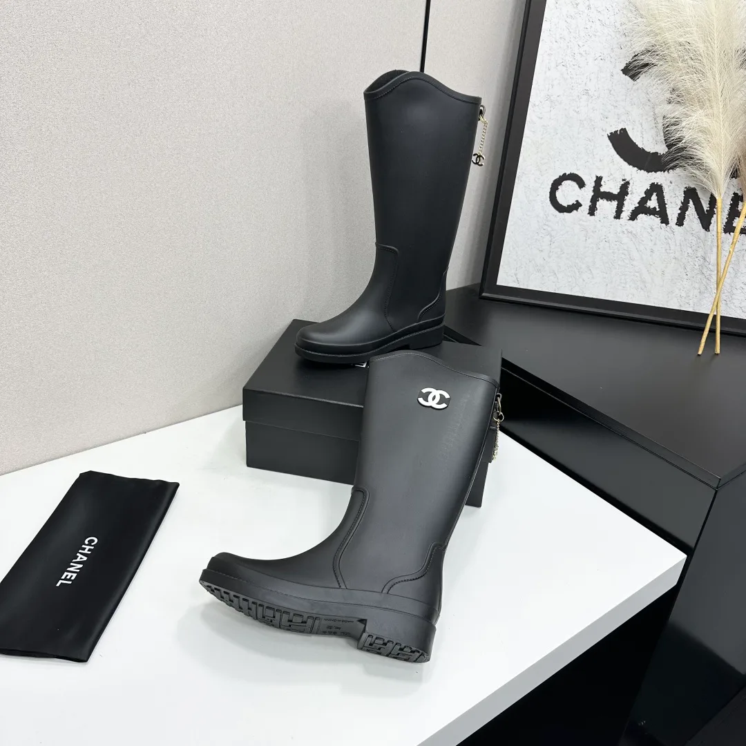 Сапоги Женские Chanel 18832633