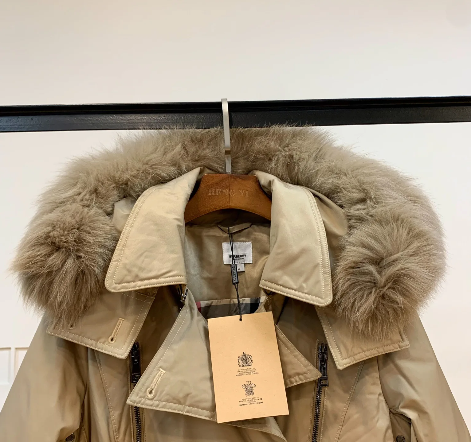 Куртки И Пуховики Женские Burberry 17965231