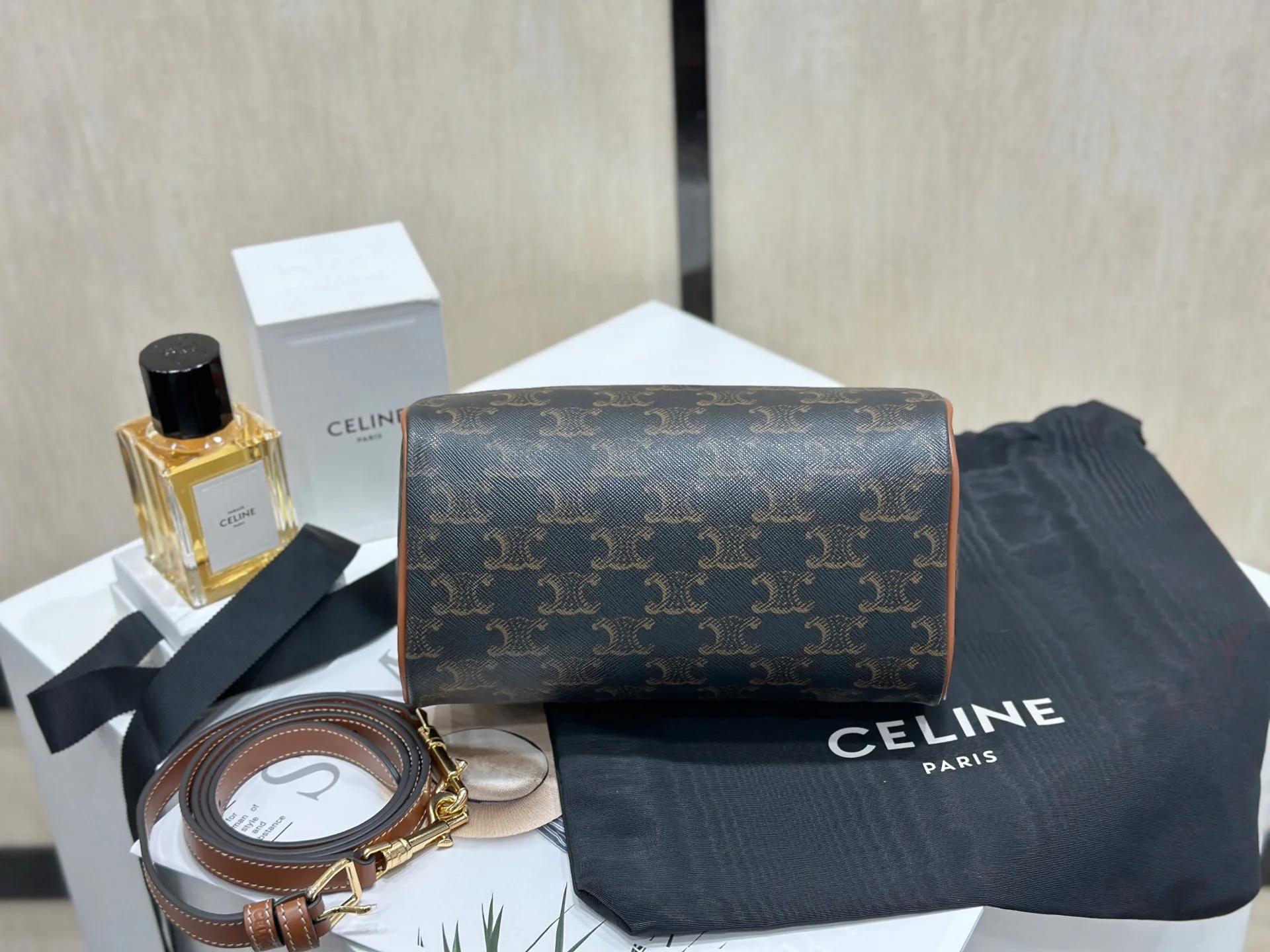 Классические Сумки Женские Celine 17802983