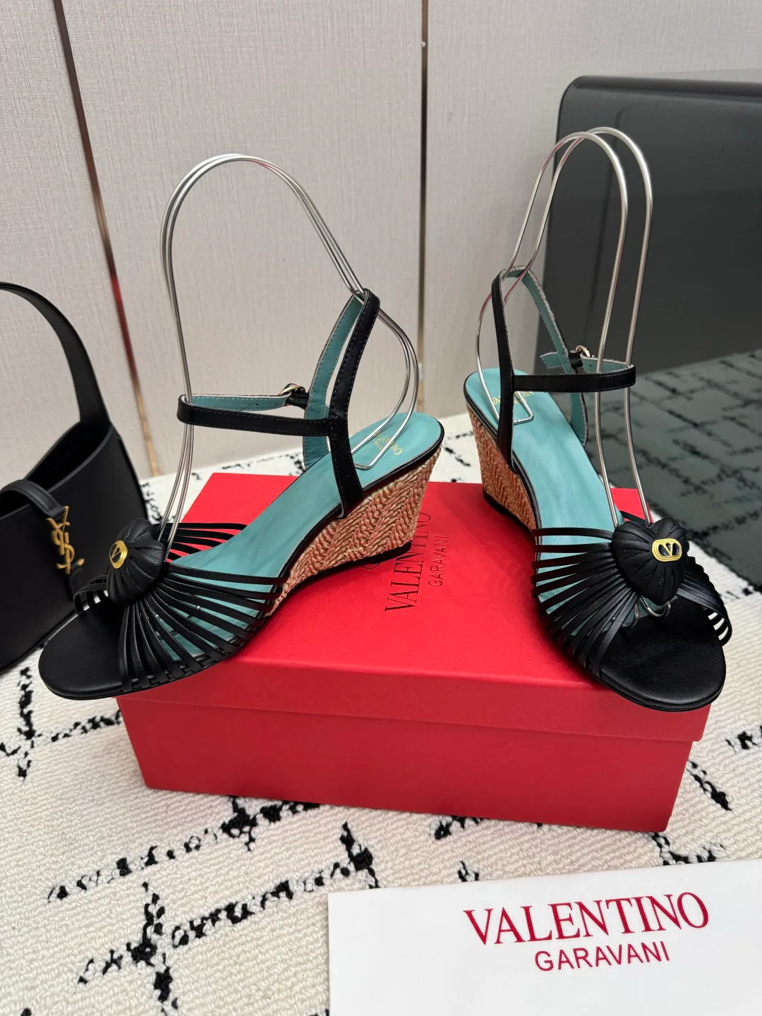 Босоножки Женские Valentino 18049003