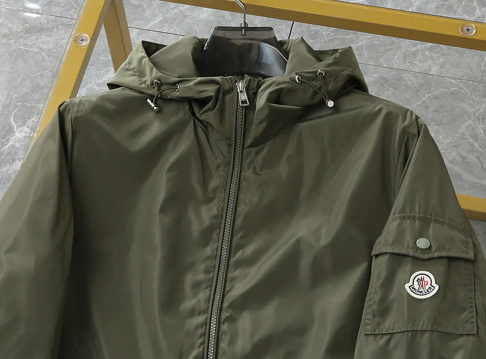 Куртки И Пуховики Мужские Moncler 11214349