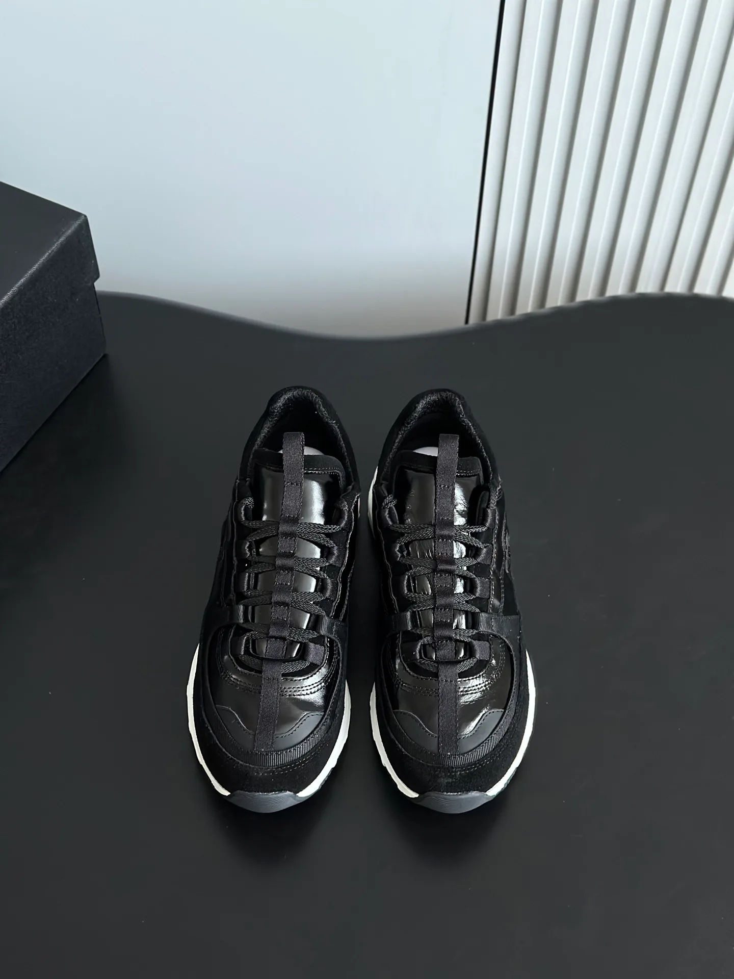 Кроссовки Женские Chanel 11508760