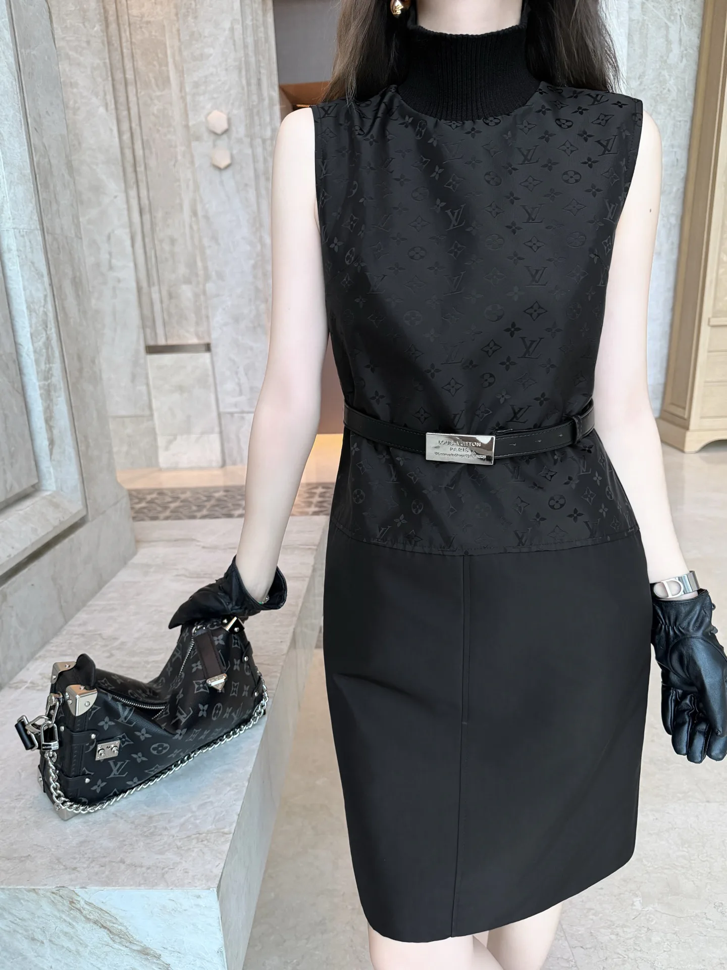 Платья Женские Louis Vuitton 19145924