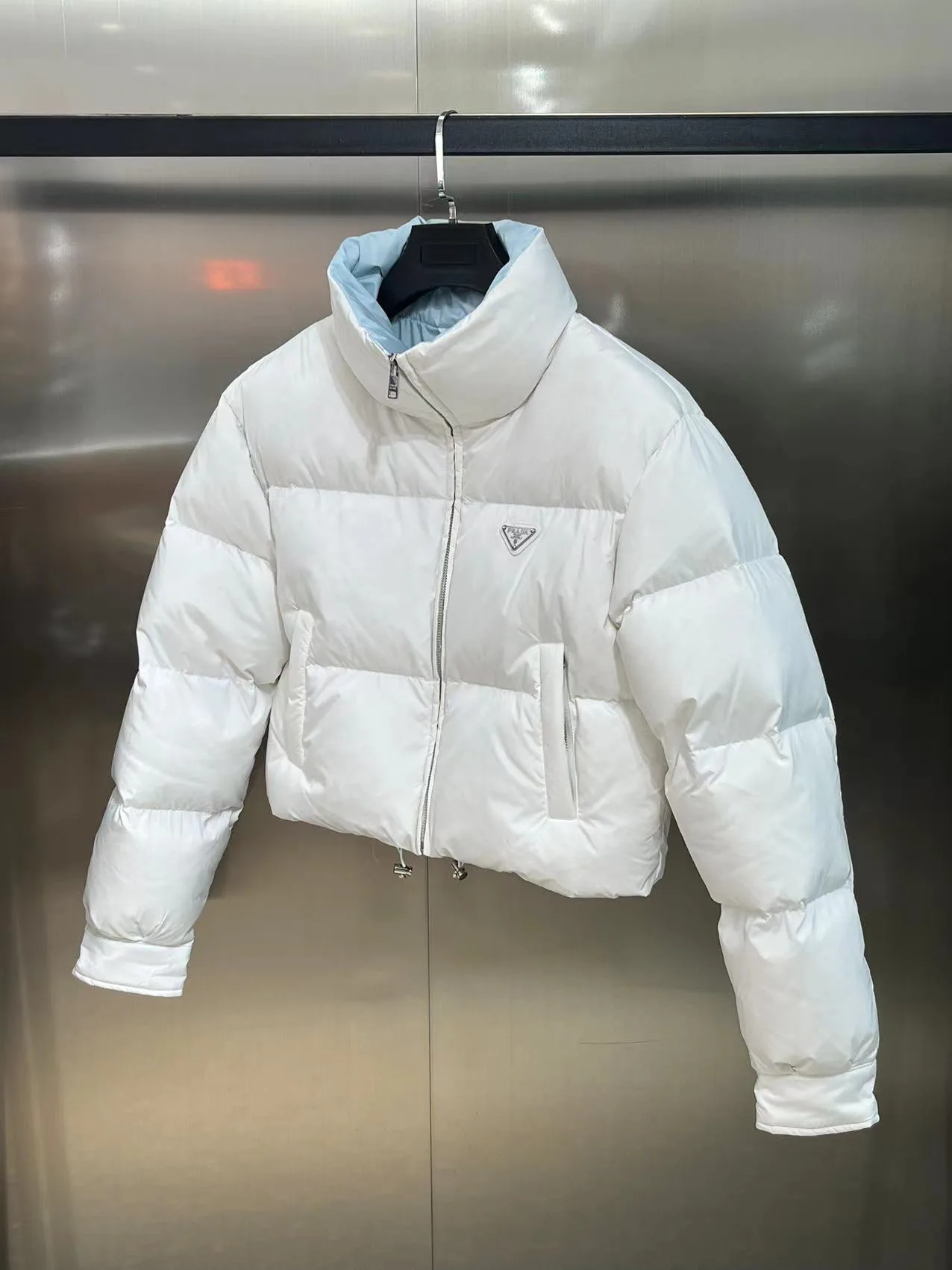 Куртки И Пуховики Женские Prada 17964491