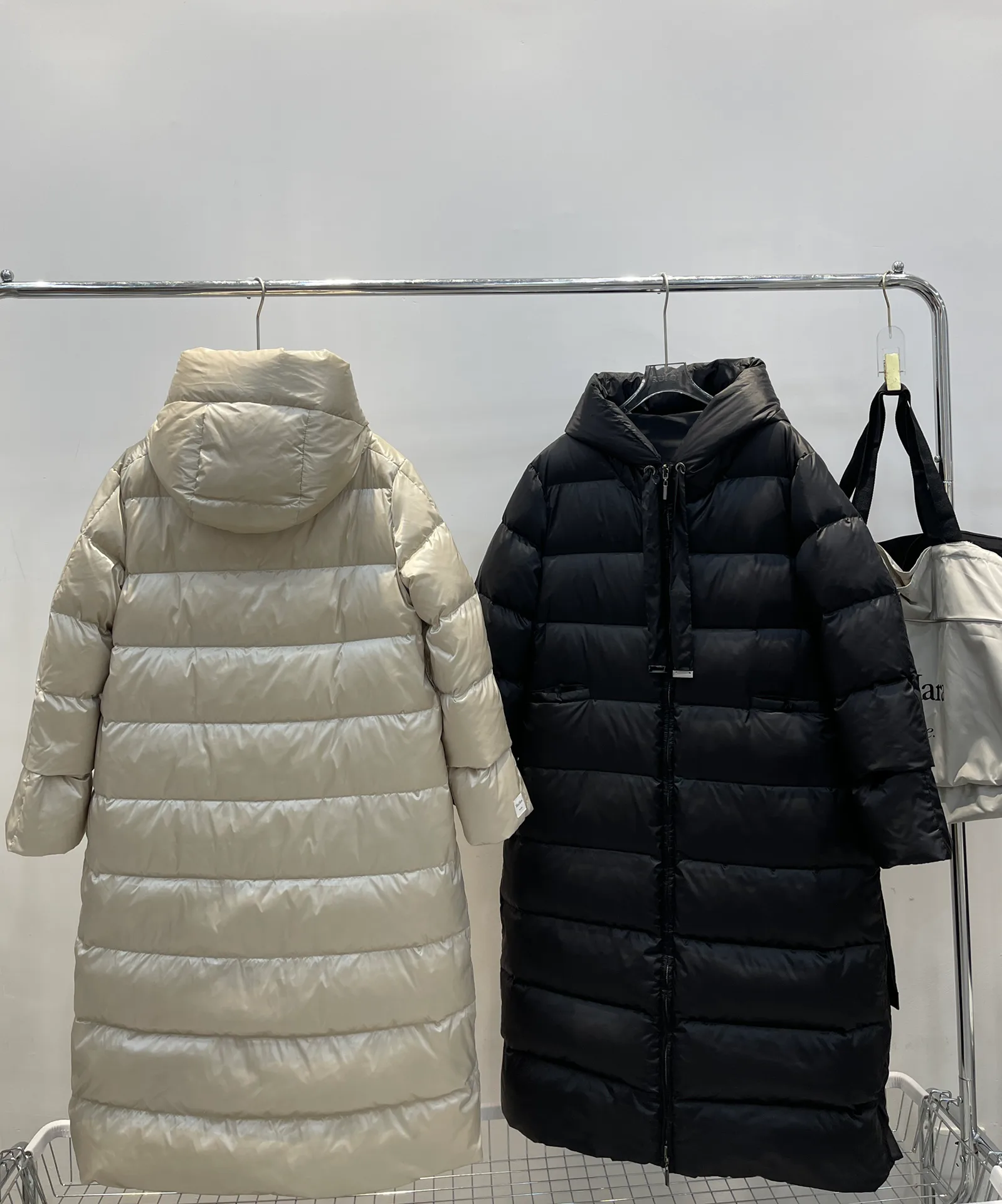 Пуховики Женские Max Mara 8226