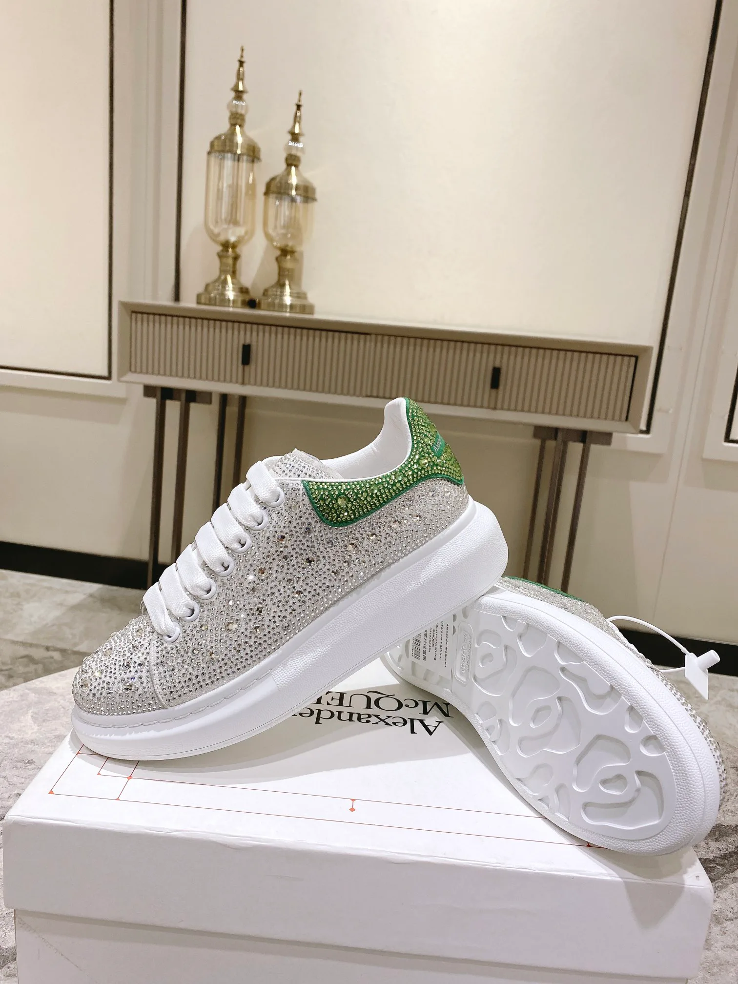 Кроссовки Женские Alexander Mcqueen 3446189
