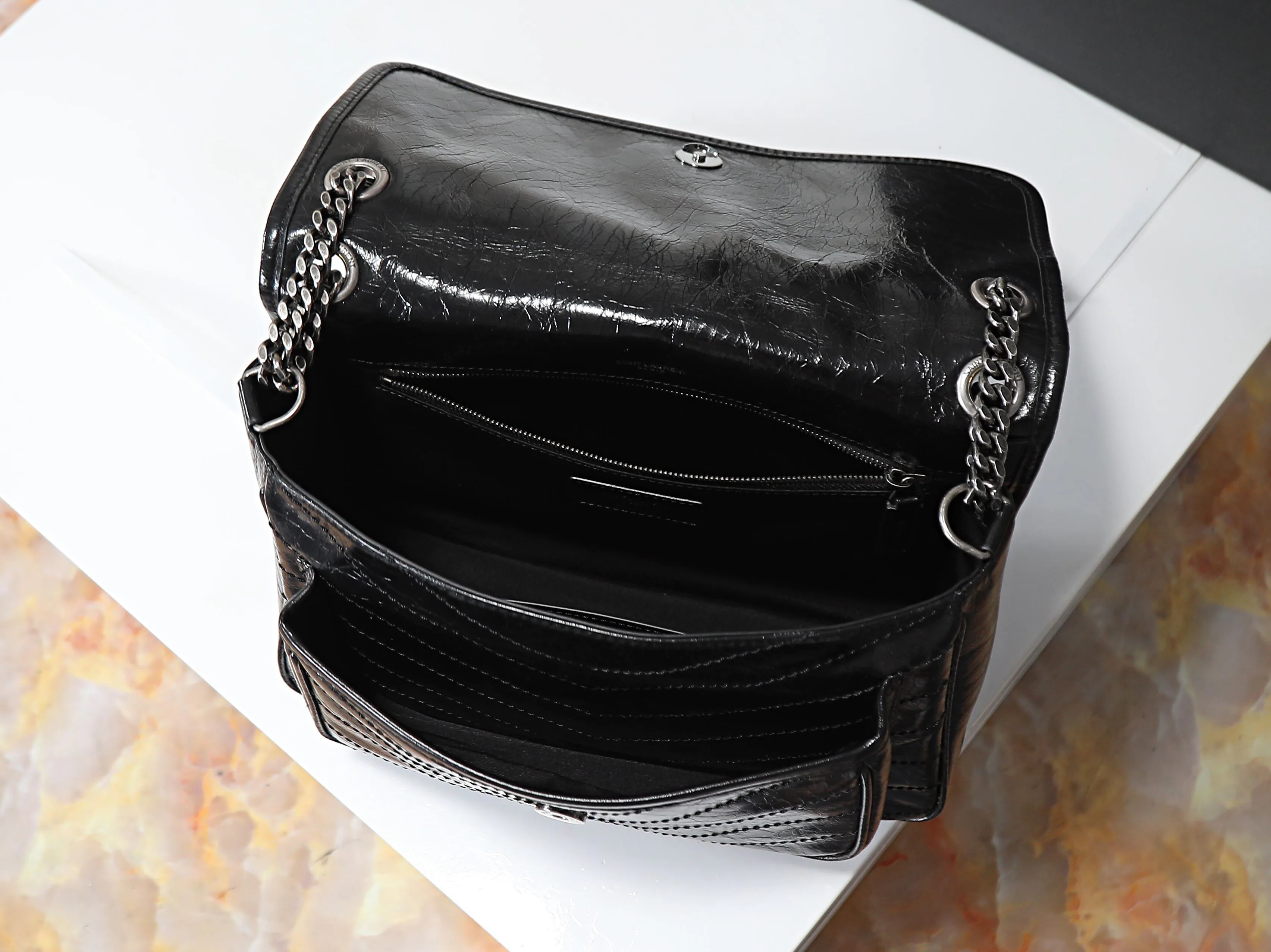 Классические Сумки Женские Saint Laurent 17138034