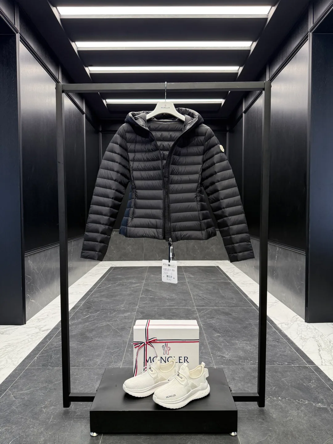 Куртки И Пуховики Женские Moncler 798998