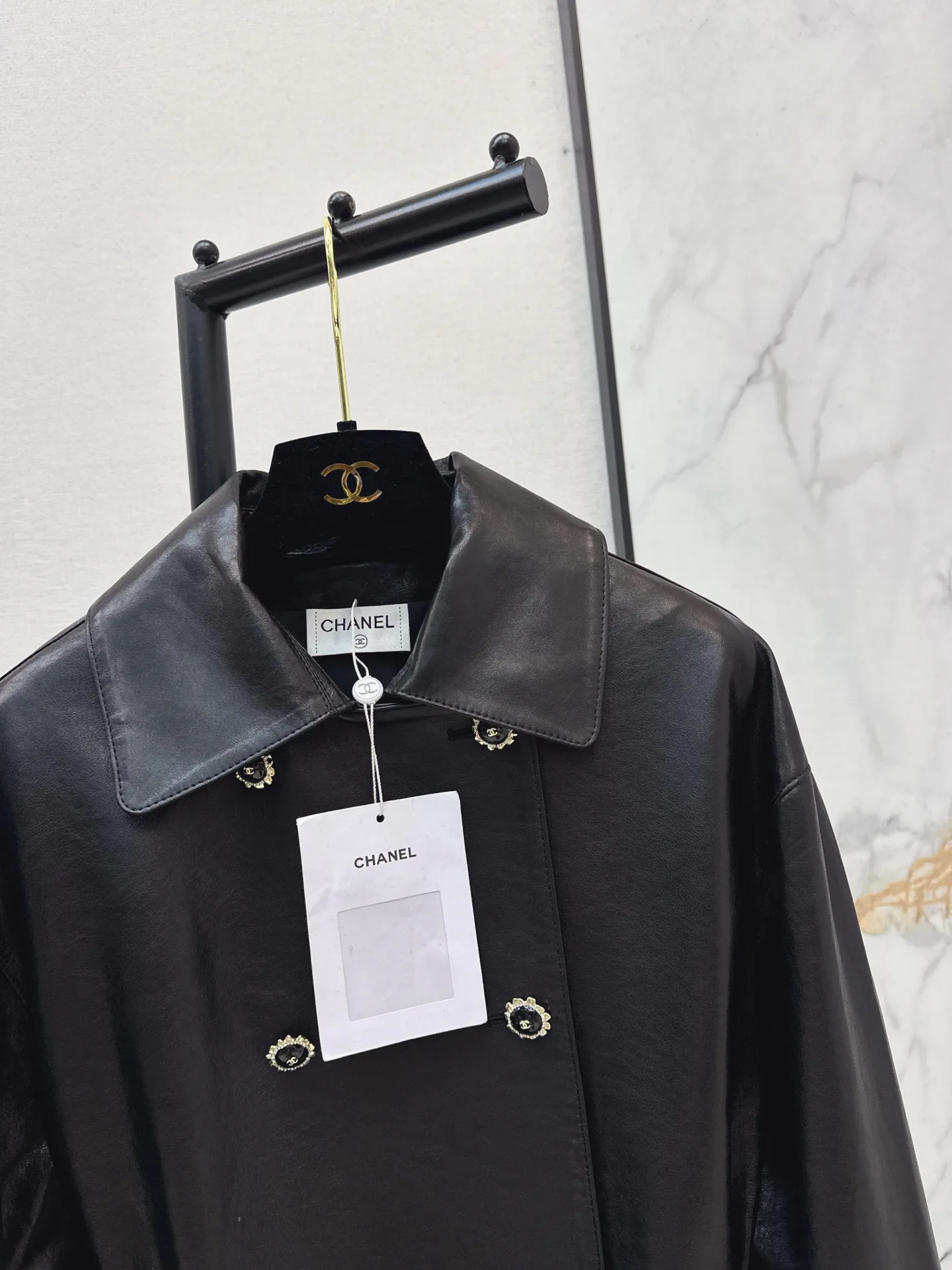 Кожаные Куртки И Дублёнки Женские Chanel 18253120