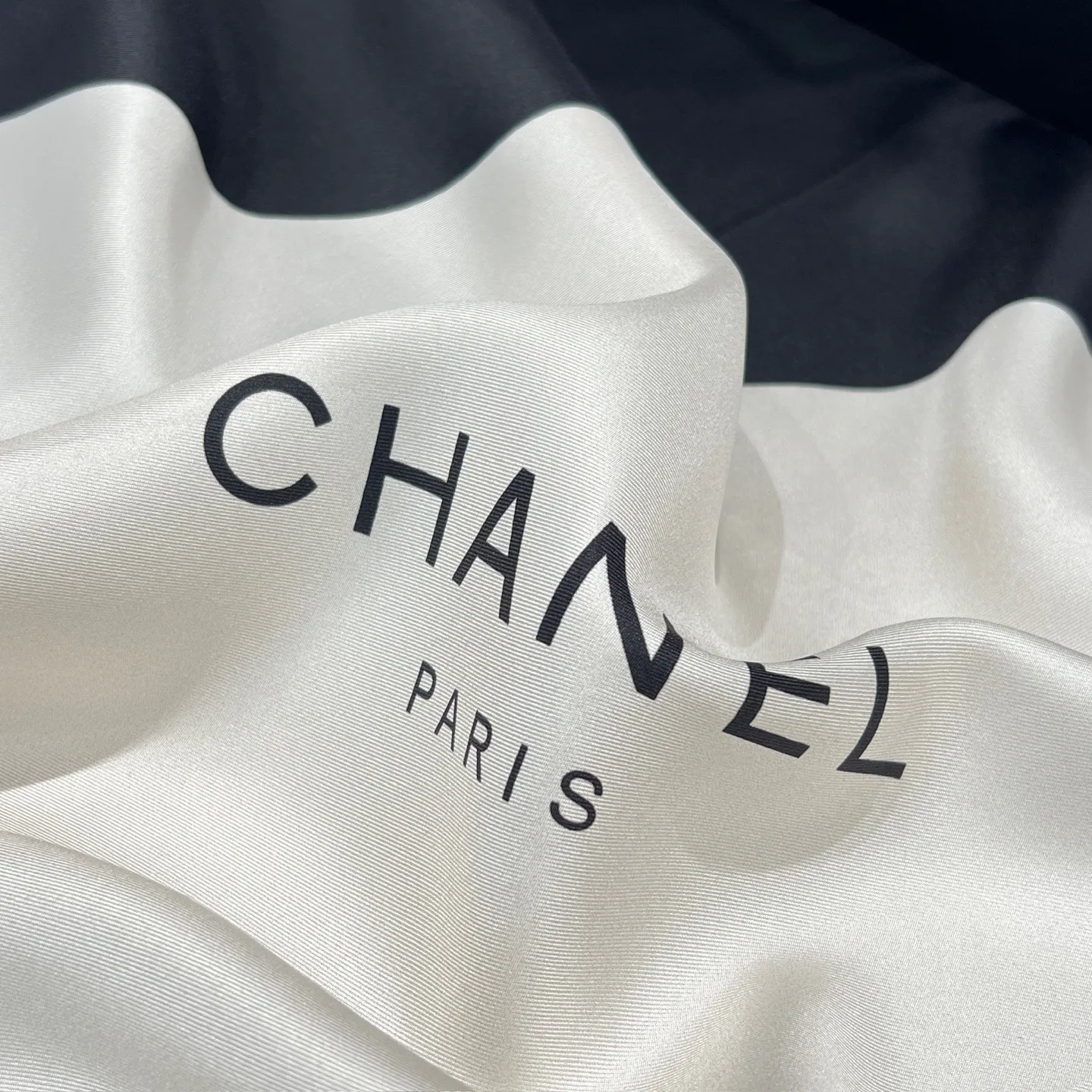 Платки Chanel 13327734