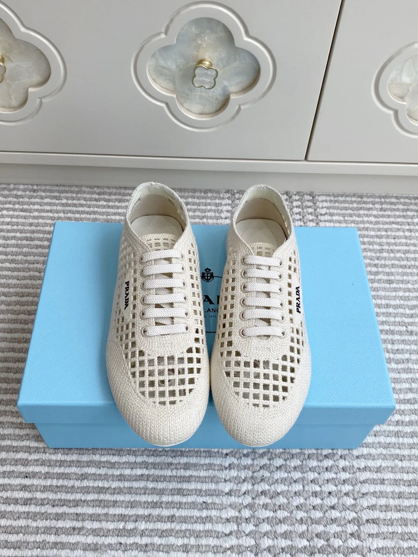 Кроссовки Женские Prada 13351335