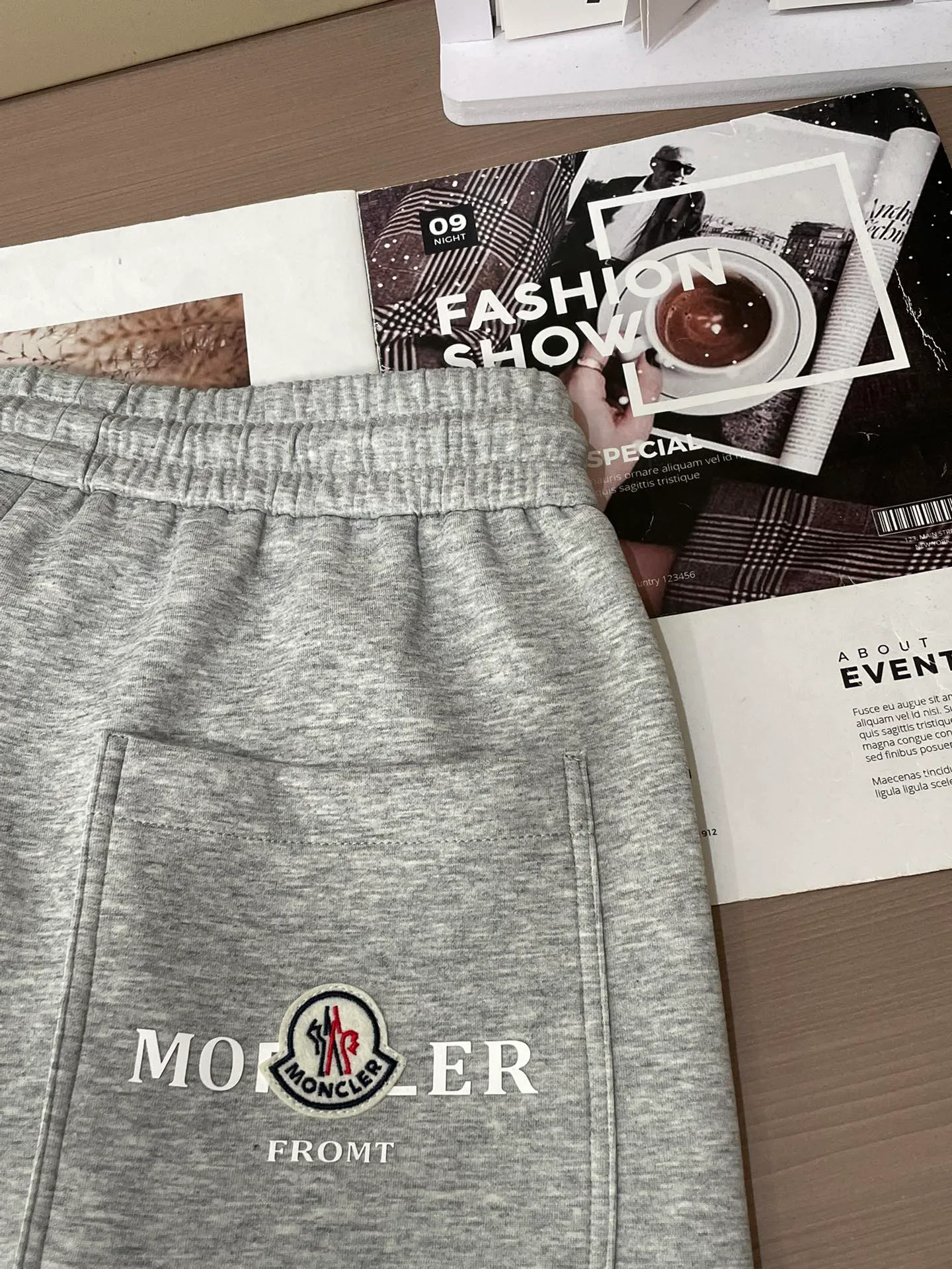 Брюки Мужские Moncler 13169946